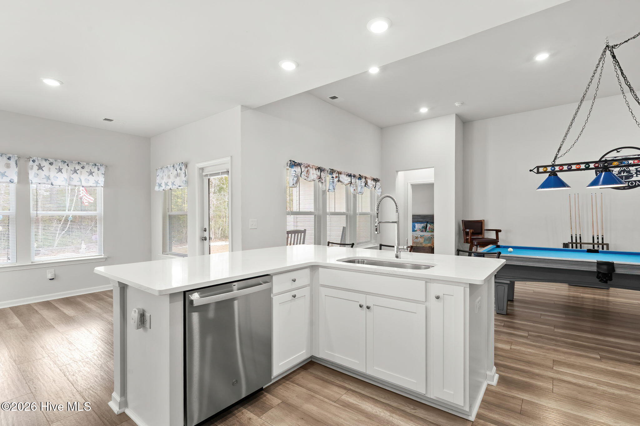 100557822 | Photo 19