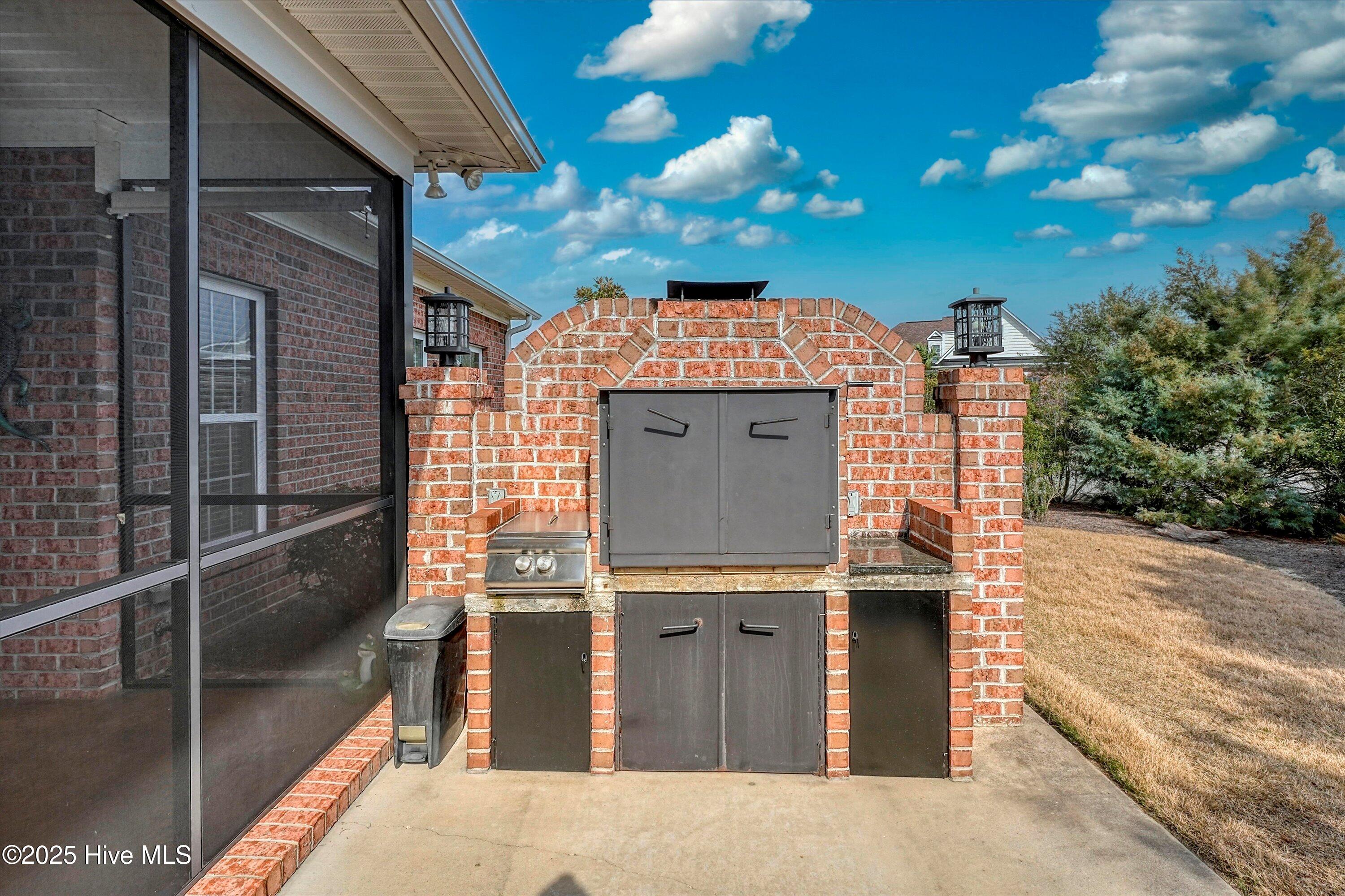 100528455 | Photo 24