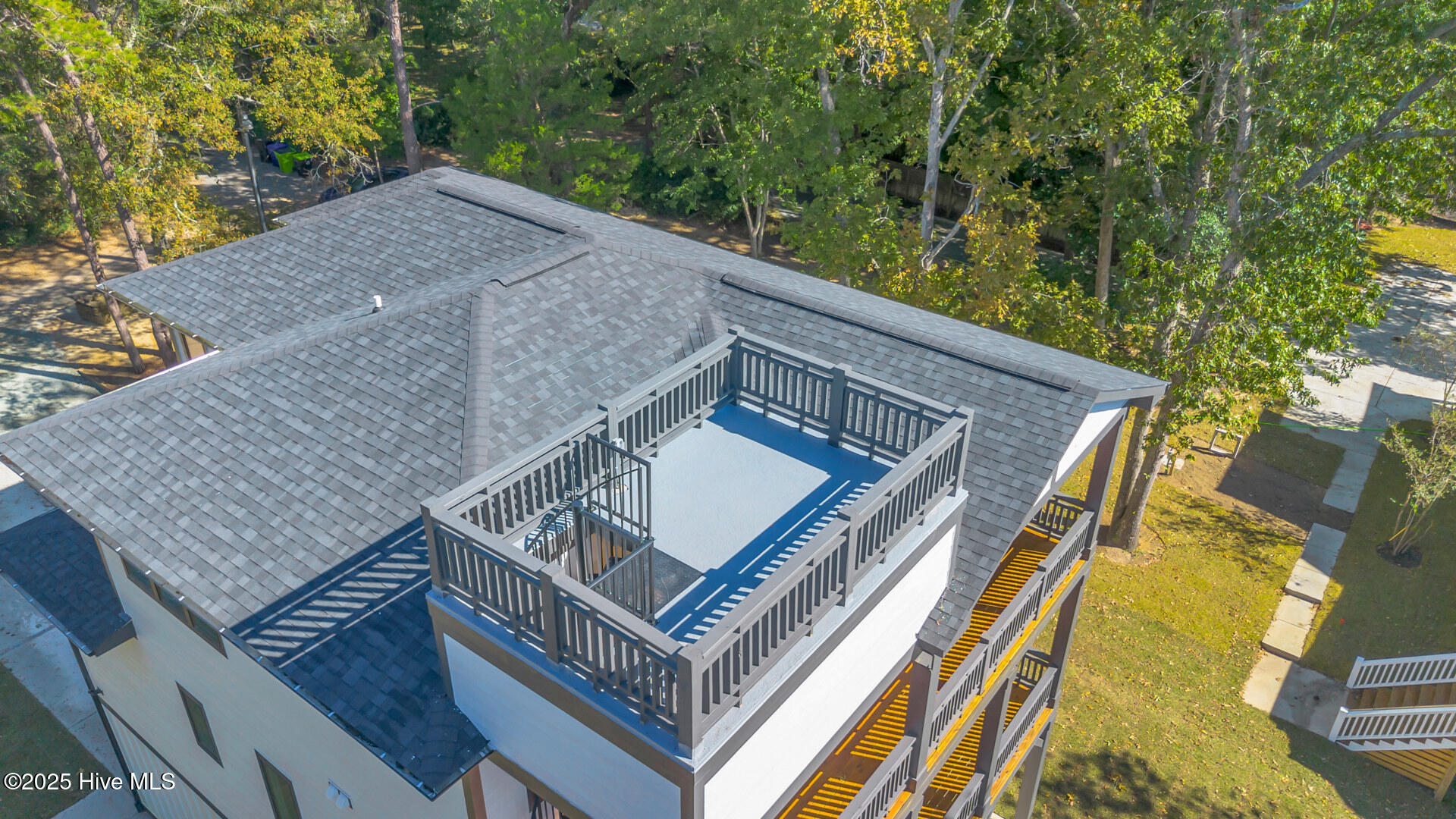 100539388 | Photo 73