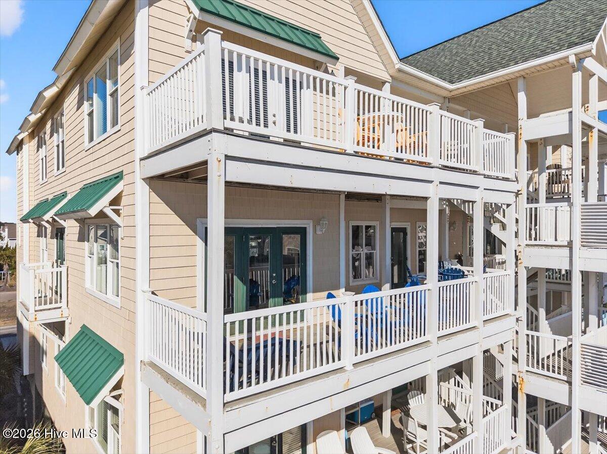 100552949 | Photo 35