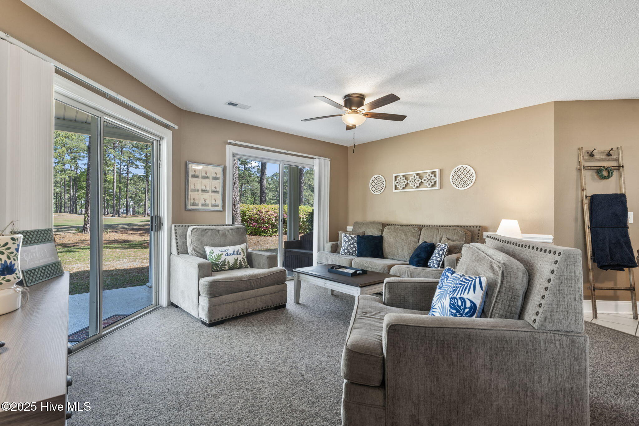 100501410 | Photo 25