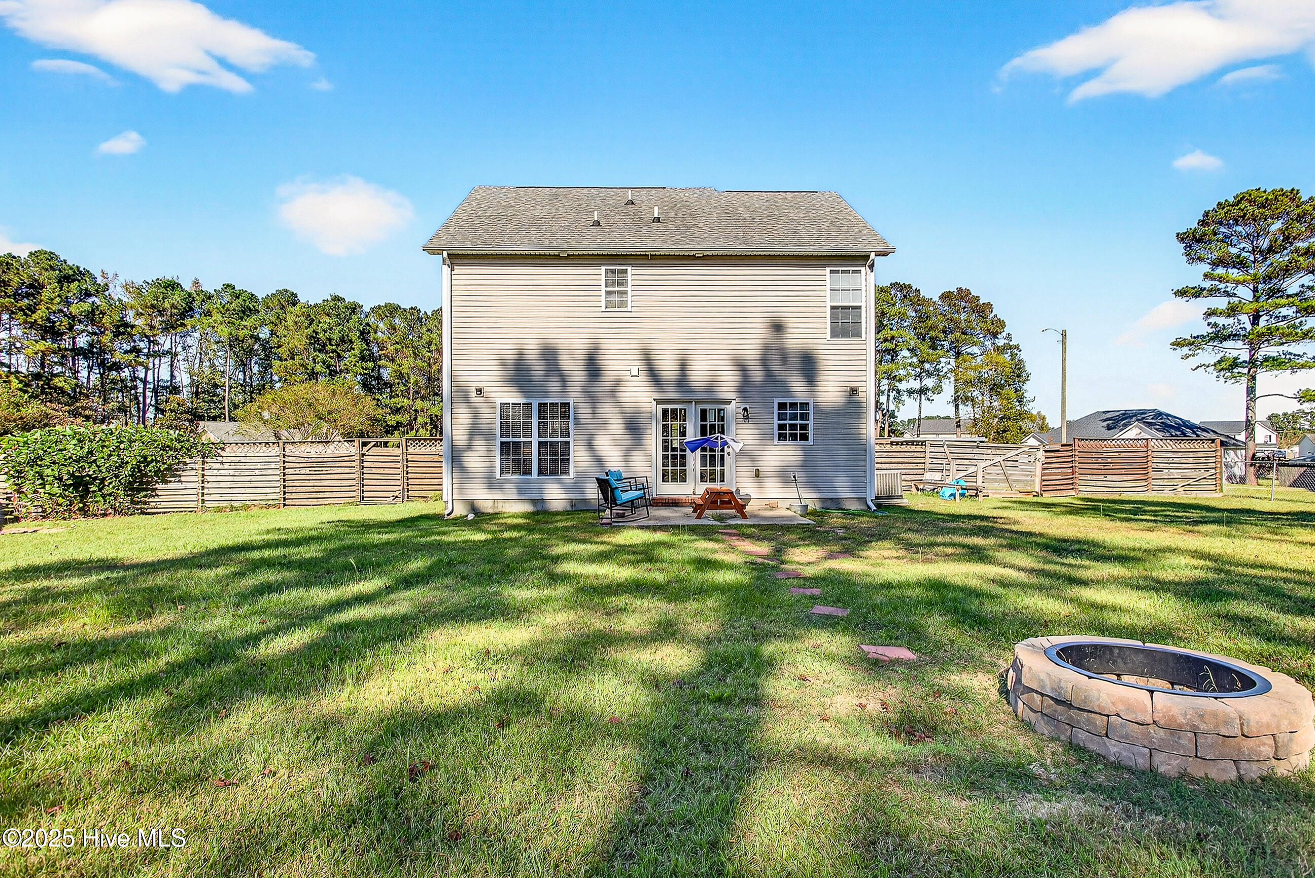 100539174 | Photo 28