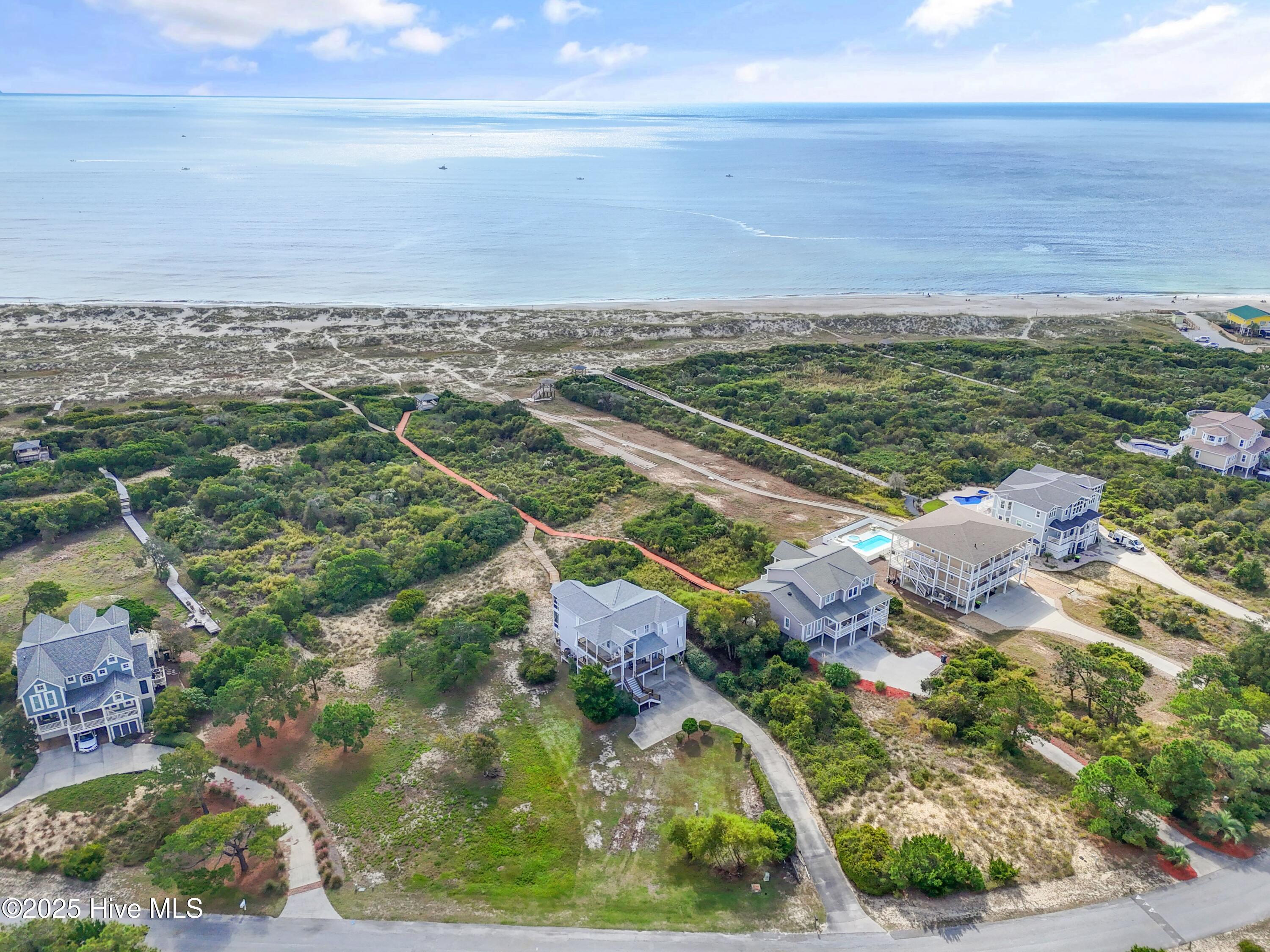 100536702 | Photo 146