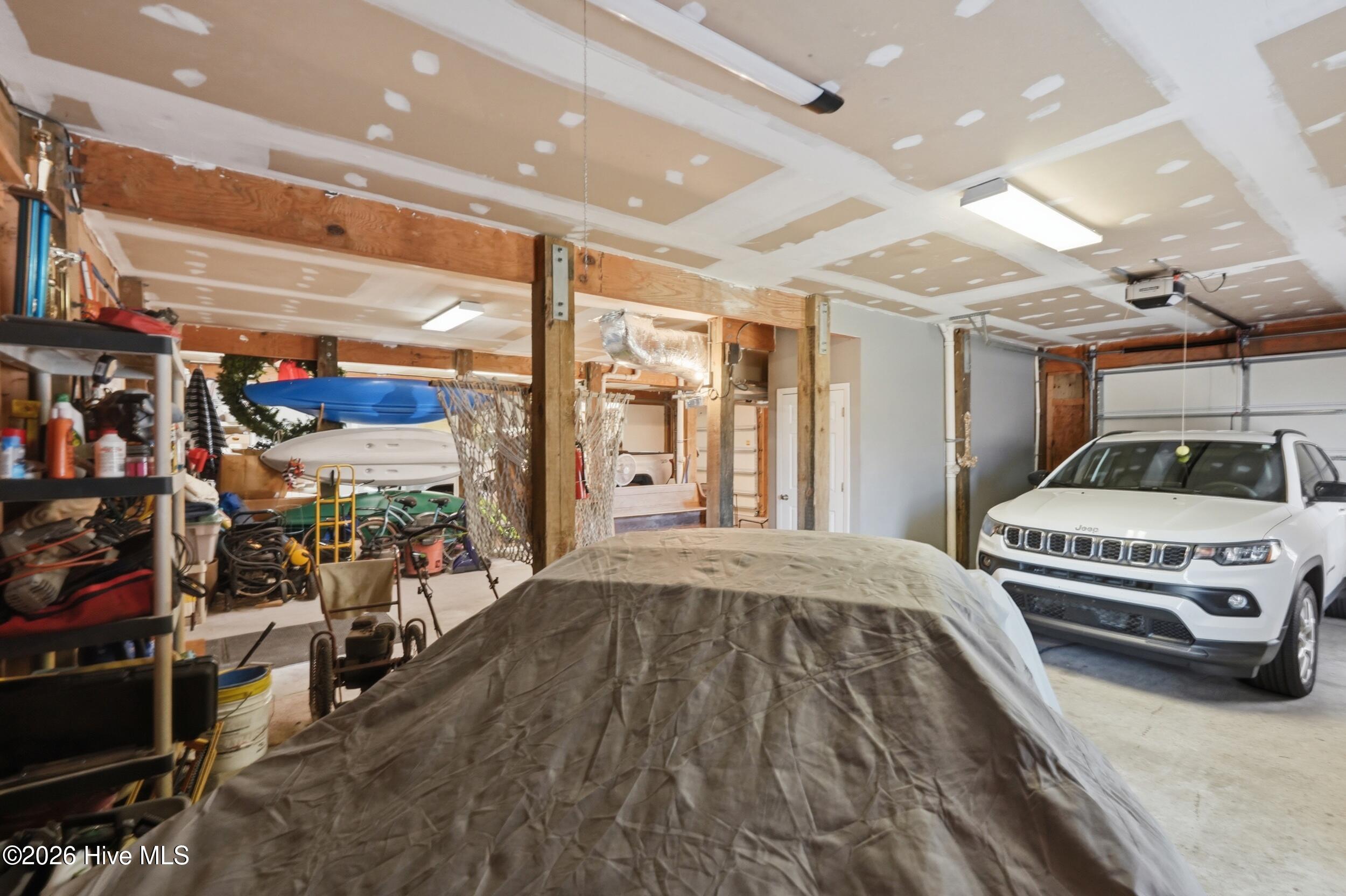 100561994 | Photo 74