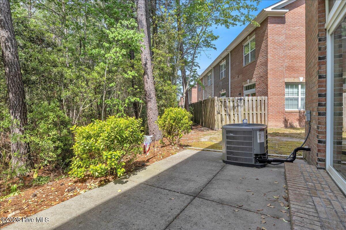 100567223 | Photo 34