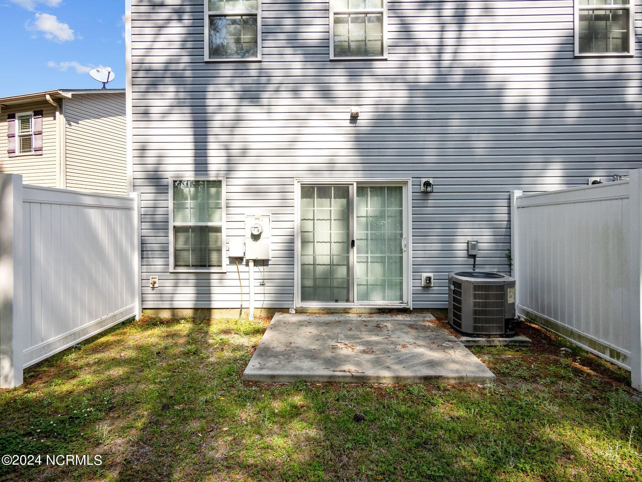 100567210 | Photo 22