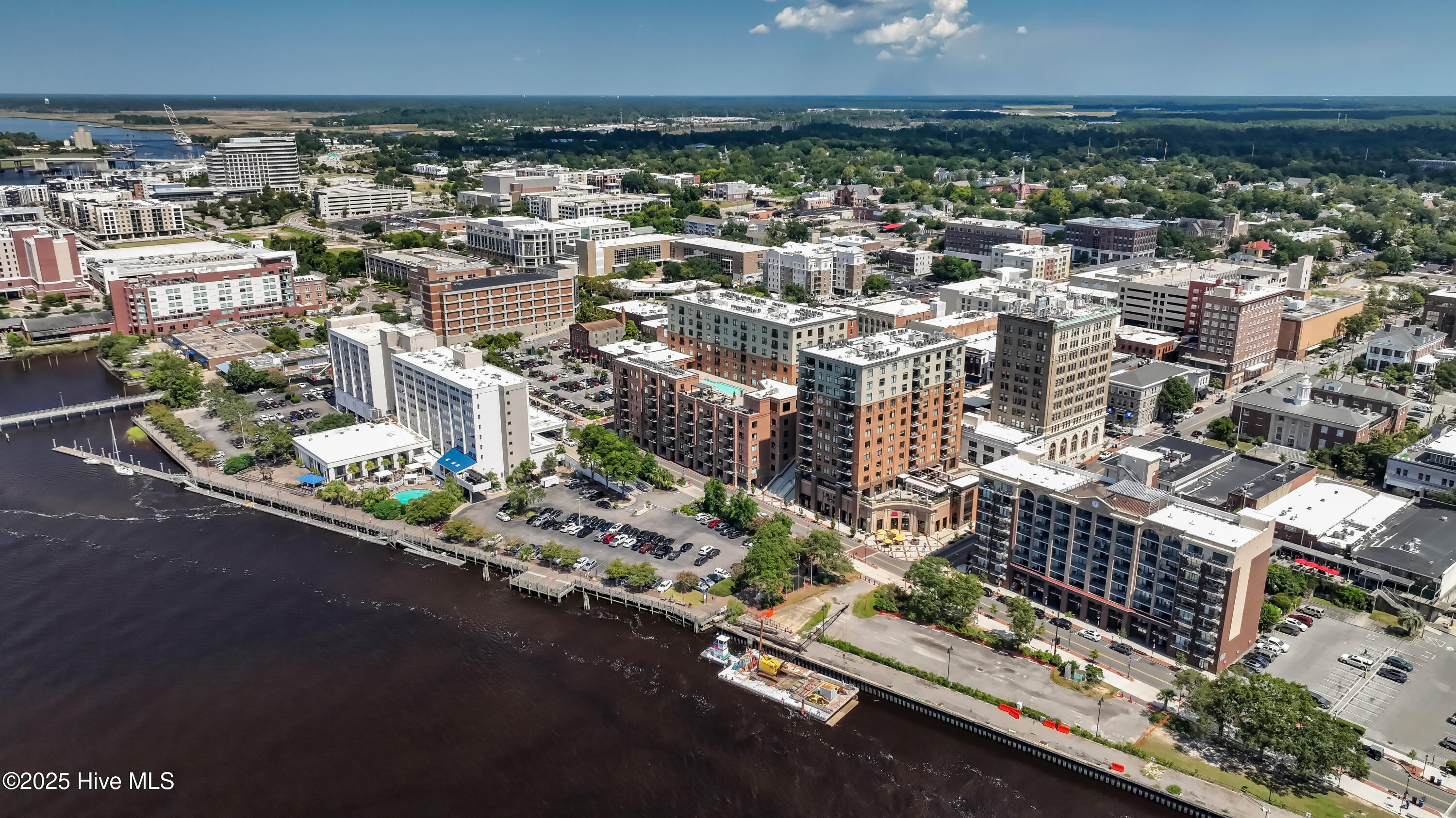 100526322 | Photo 90