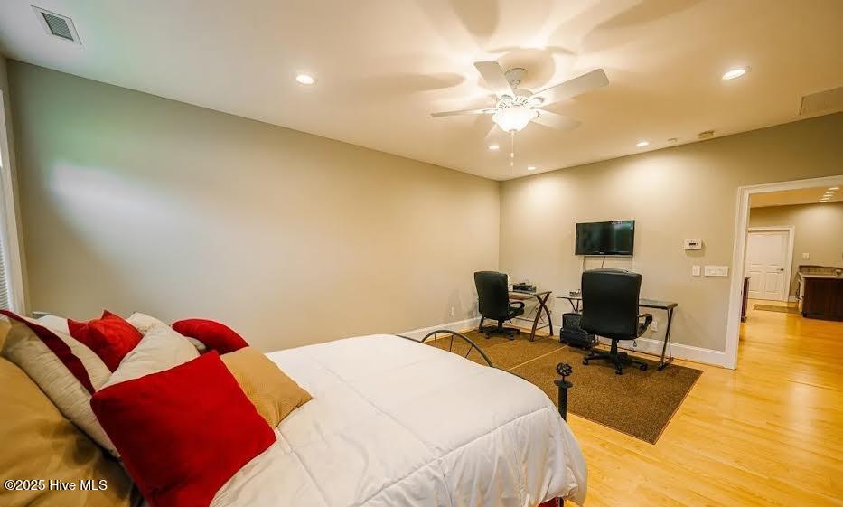 100547219 | Photo 39