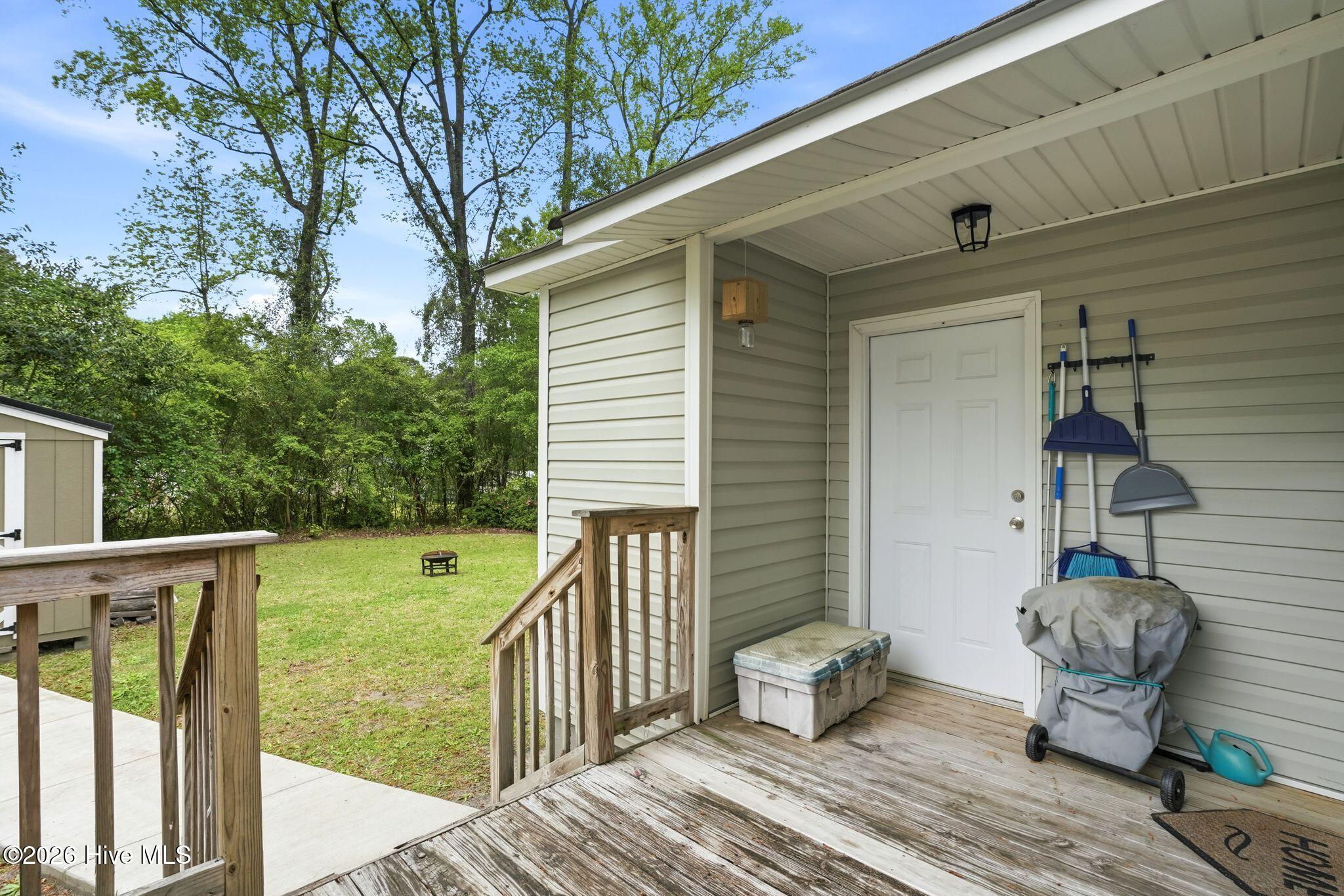 100565882 | Photo 36