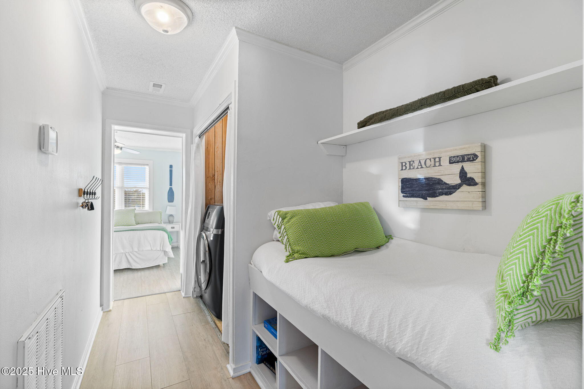 100540099 | Photo 17