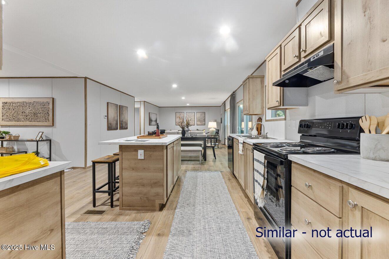 100547231 | Photo 23