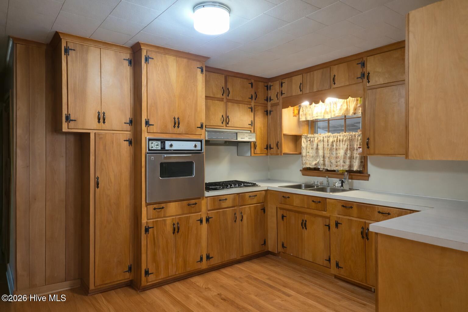 1221 Crescent Drive, Elizabeth City, NC, 27909