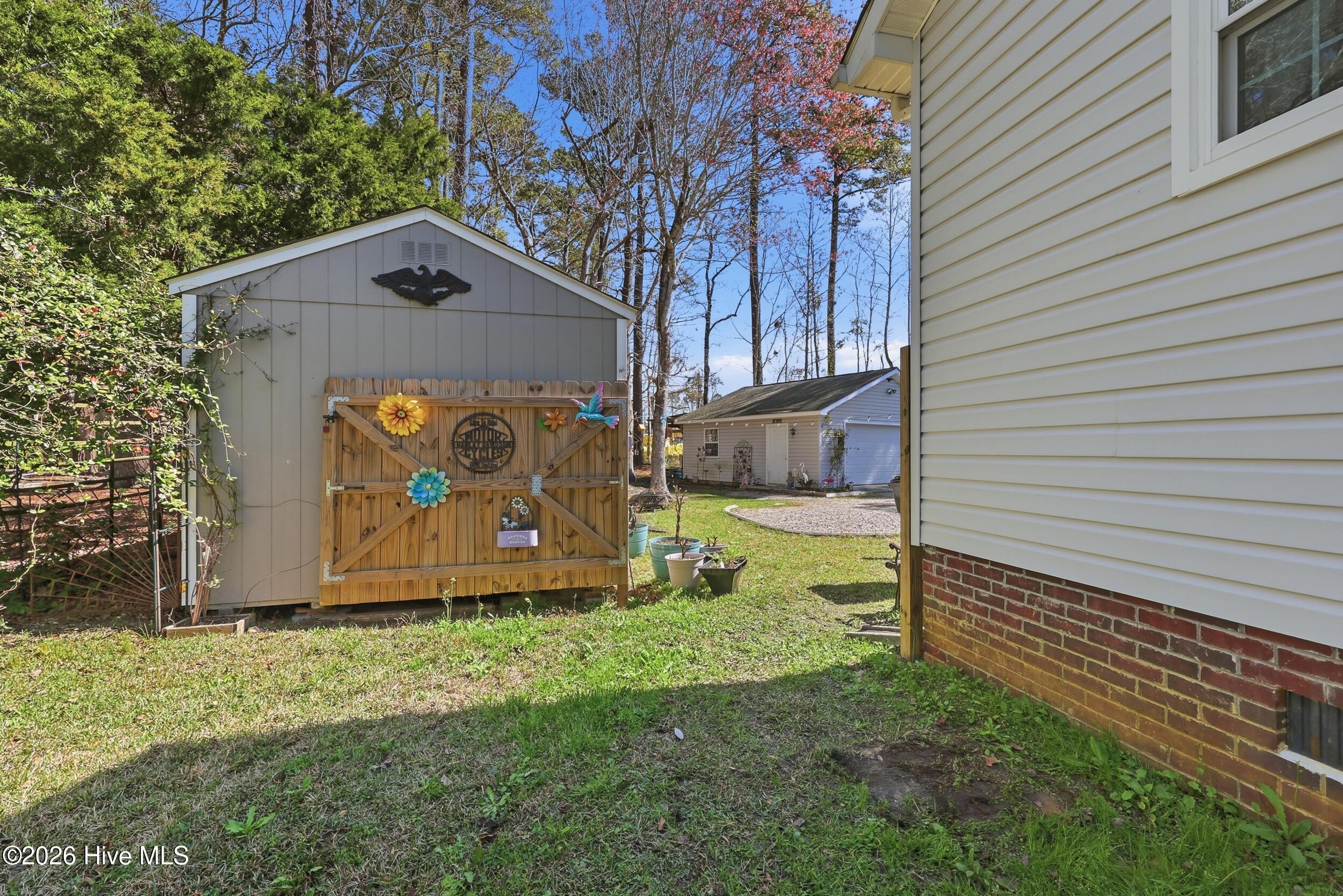 100561141 | Photo 44