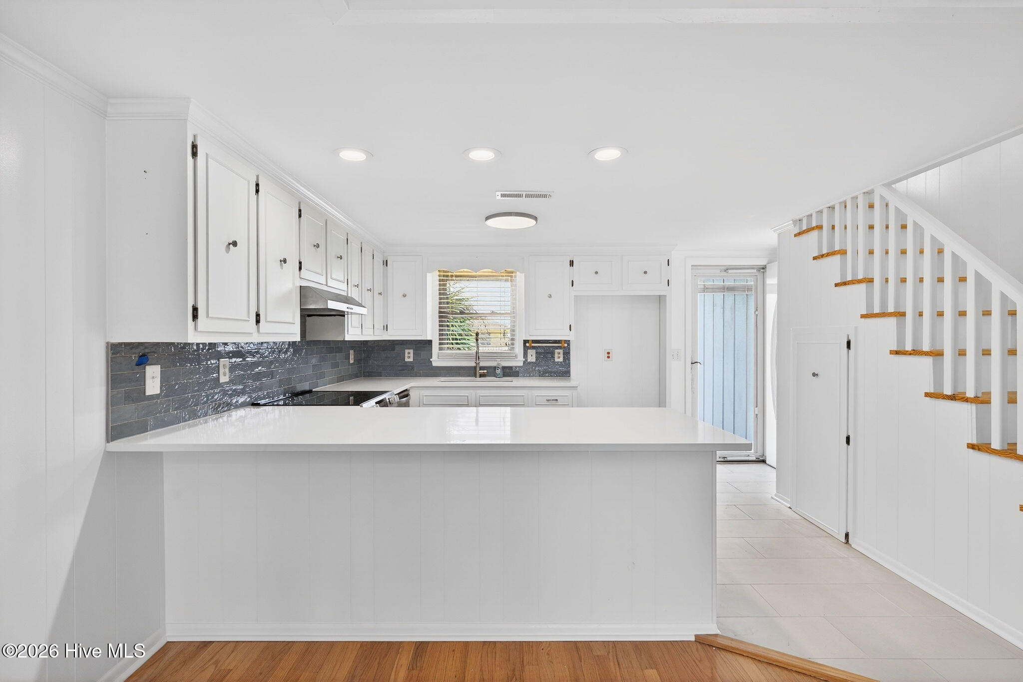 100548293 | Photo 10