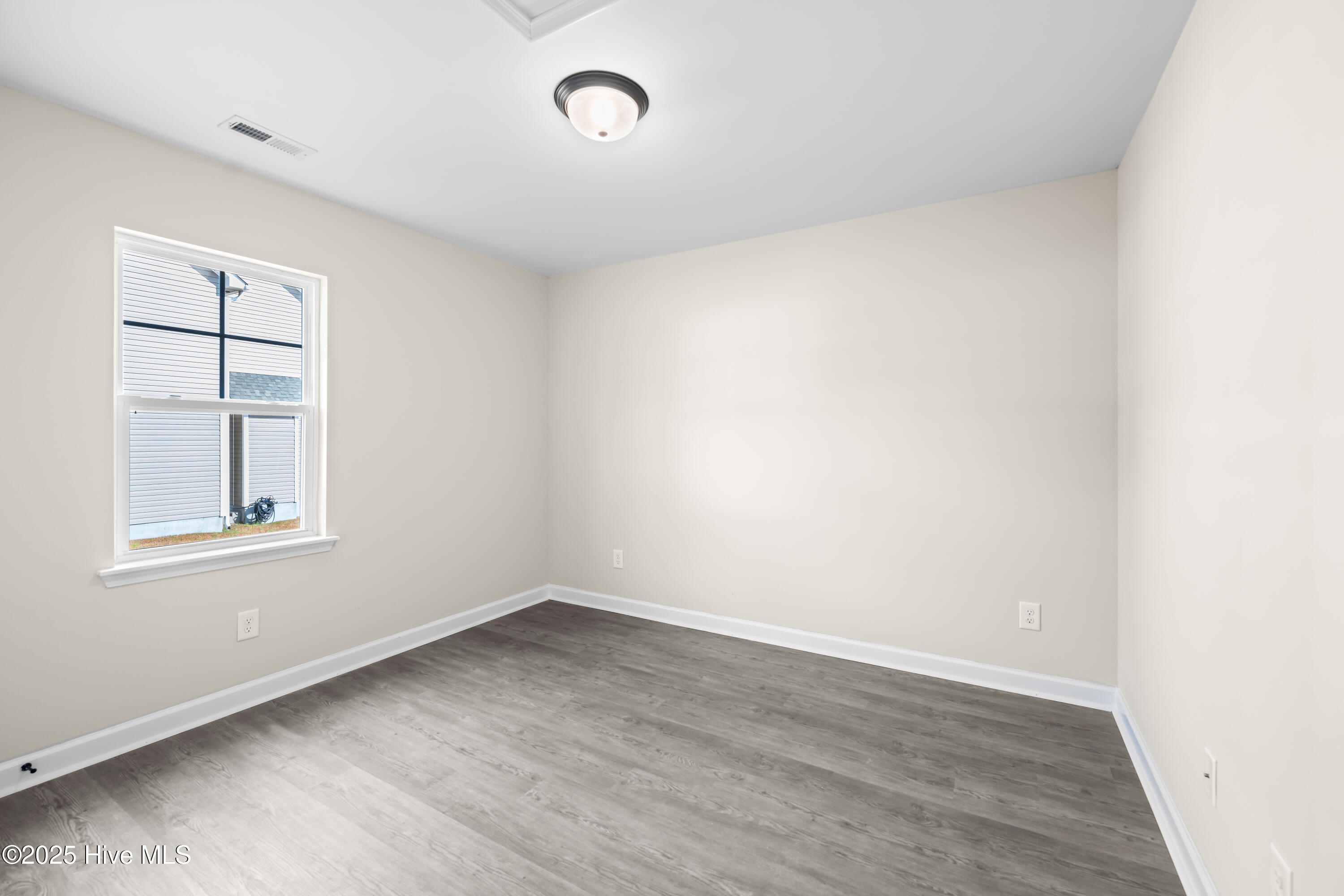 100544076 | Photo 24