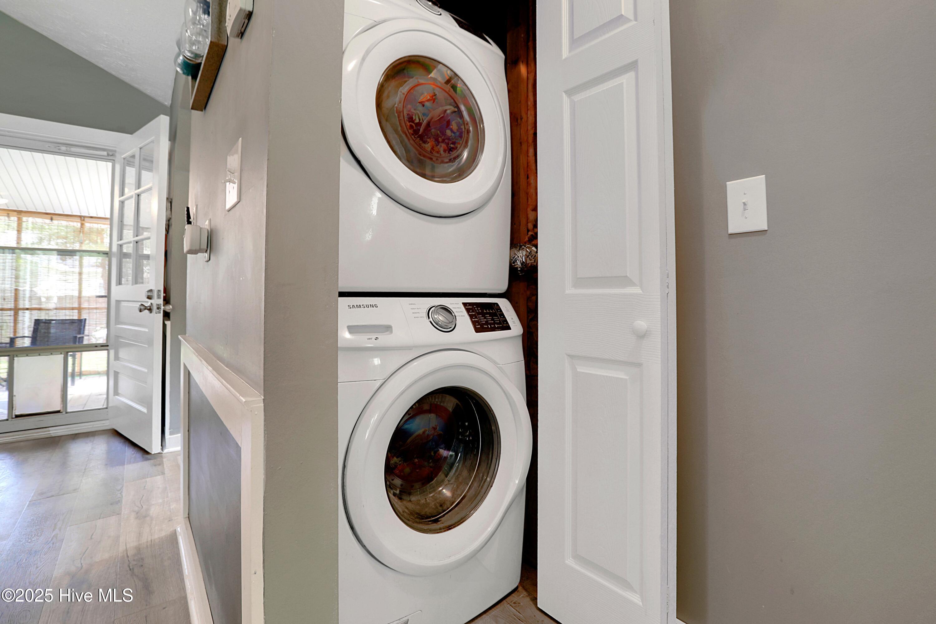 100523297 | Photo 16