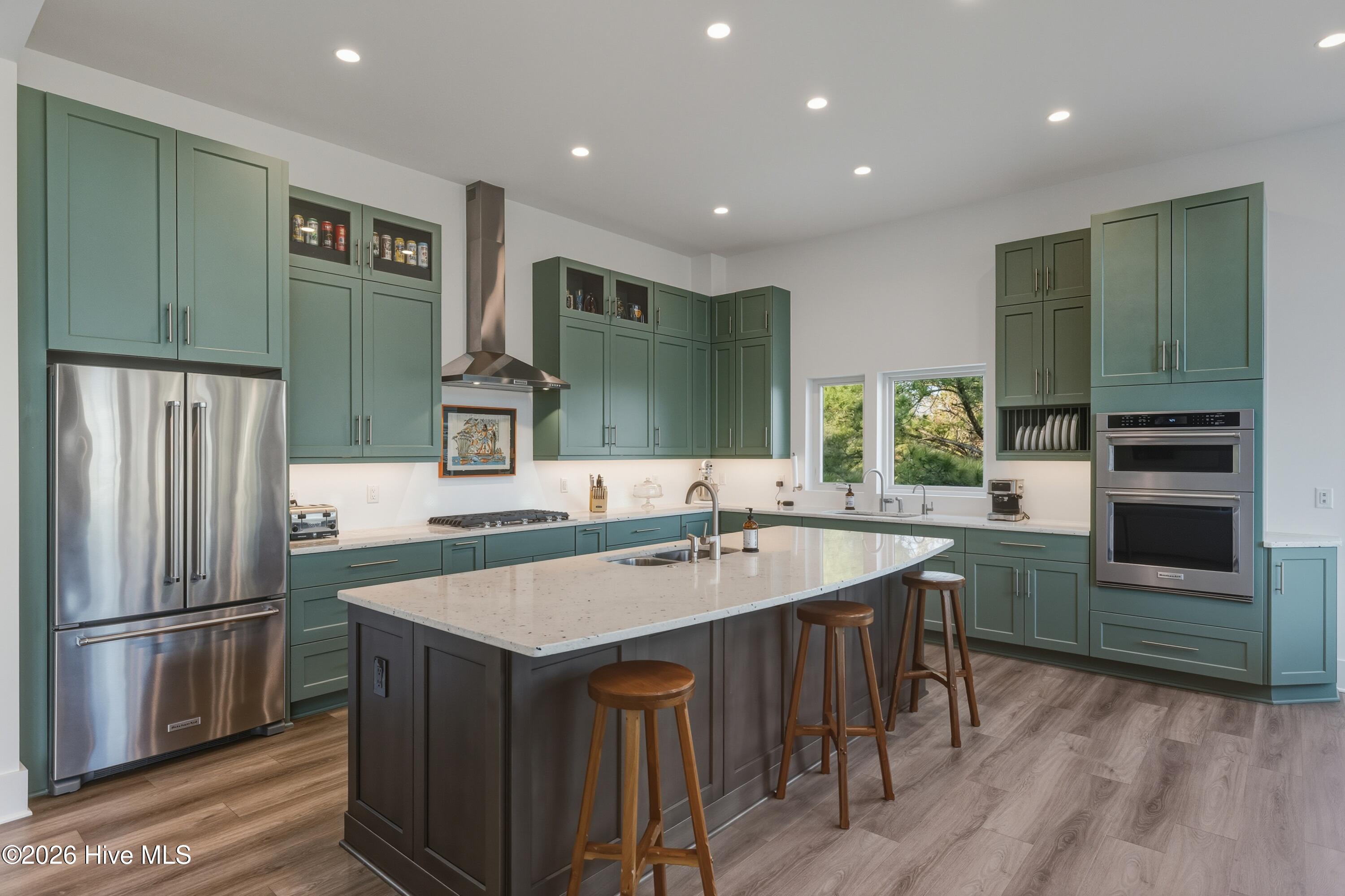 100554260 | Photo 16