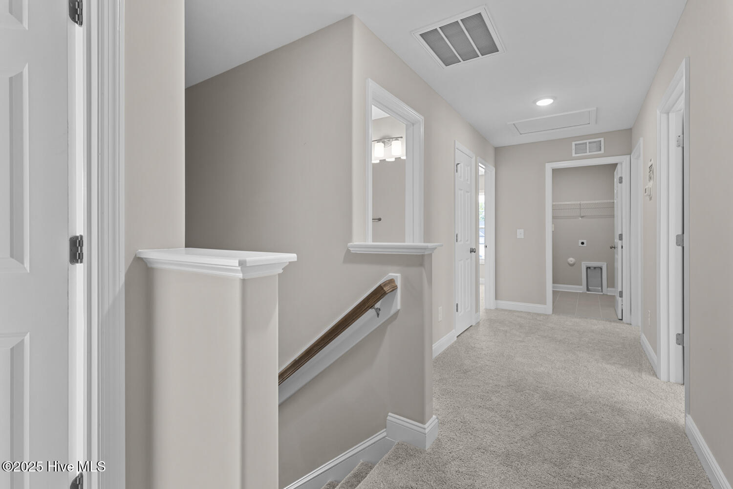 100469992 | Photo 17