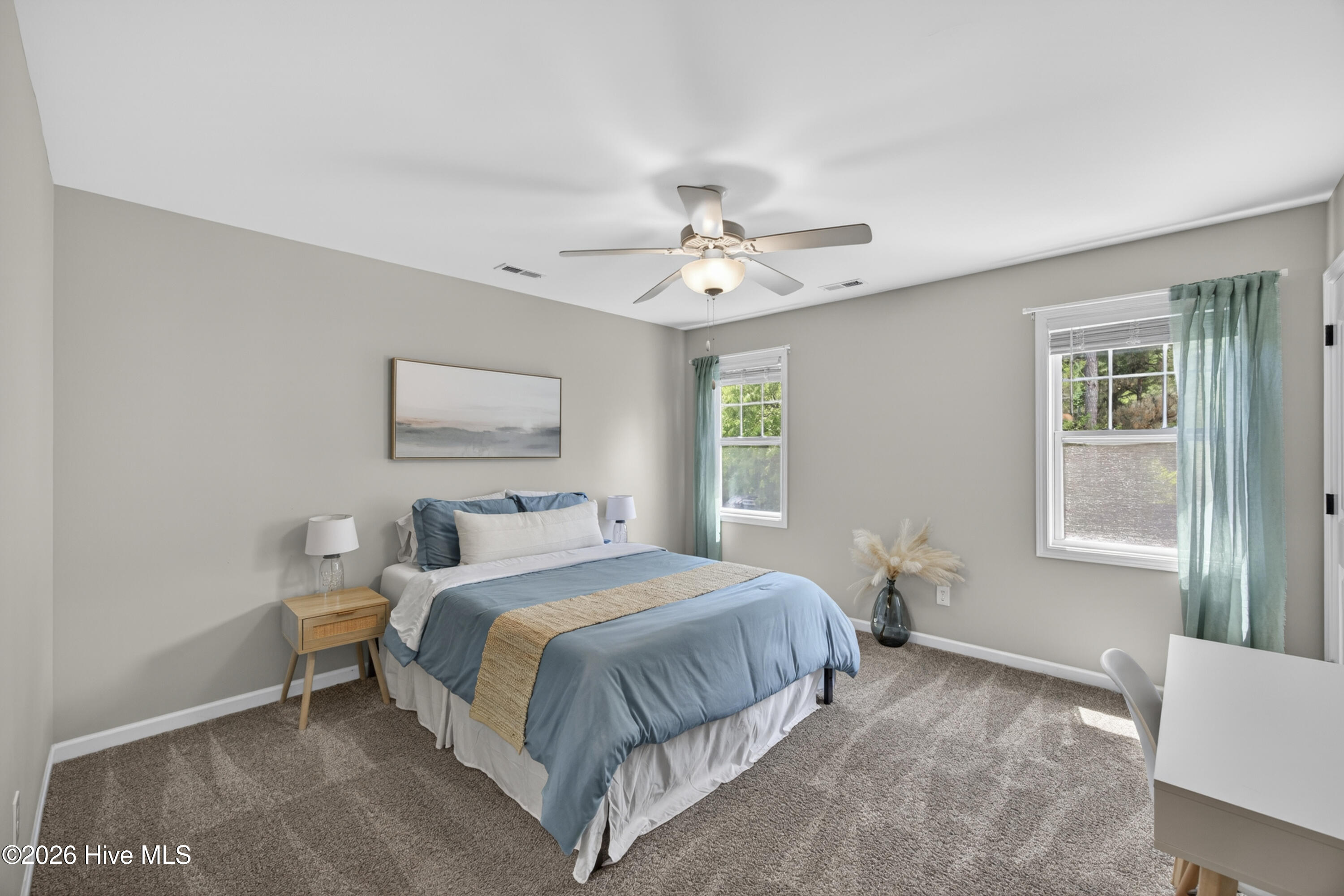 100567368 | Photo 47