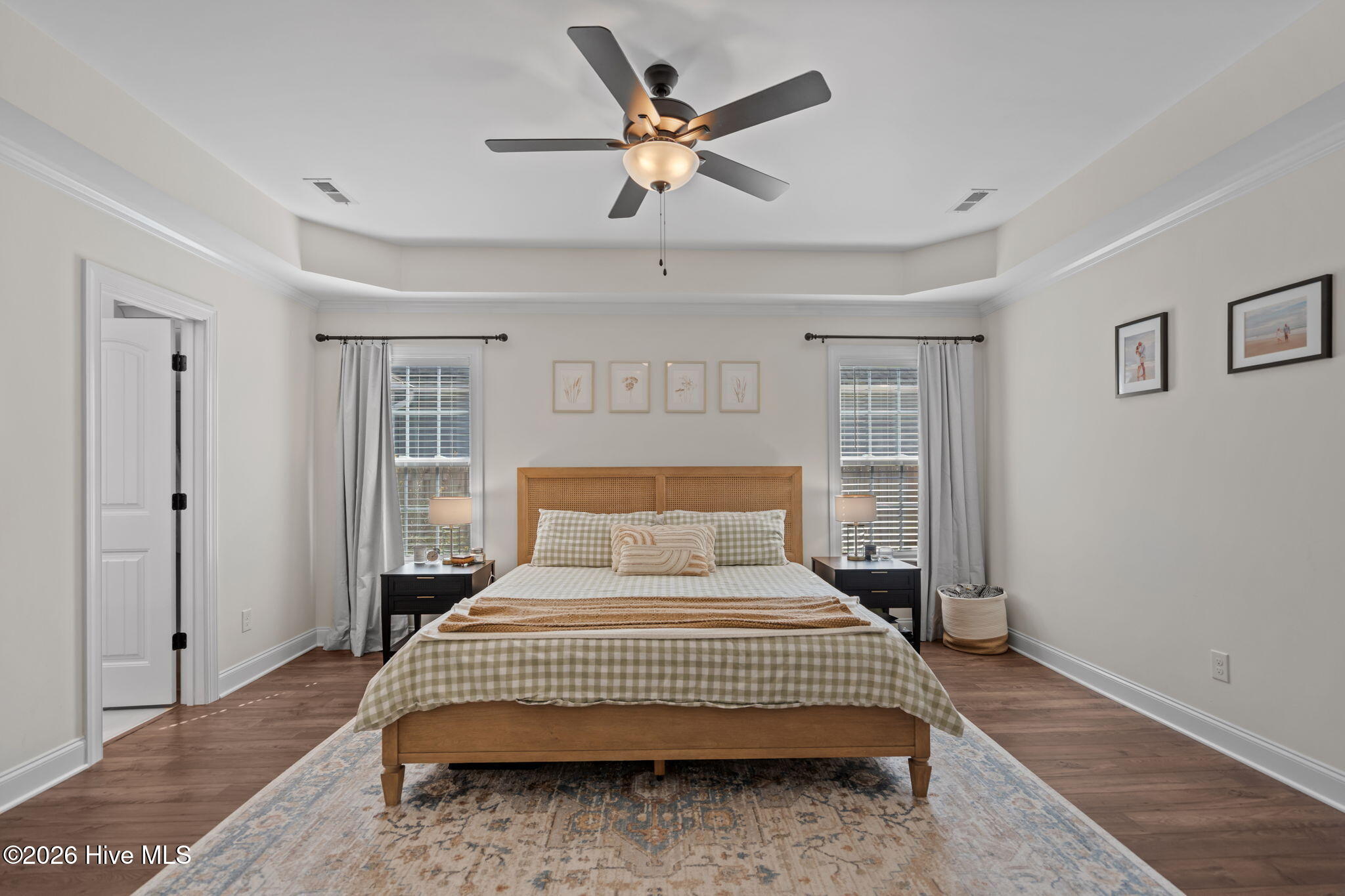 100557653 | Photo 22