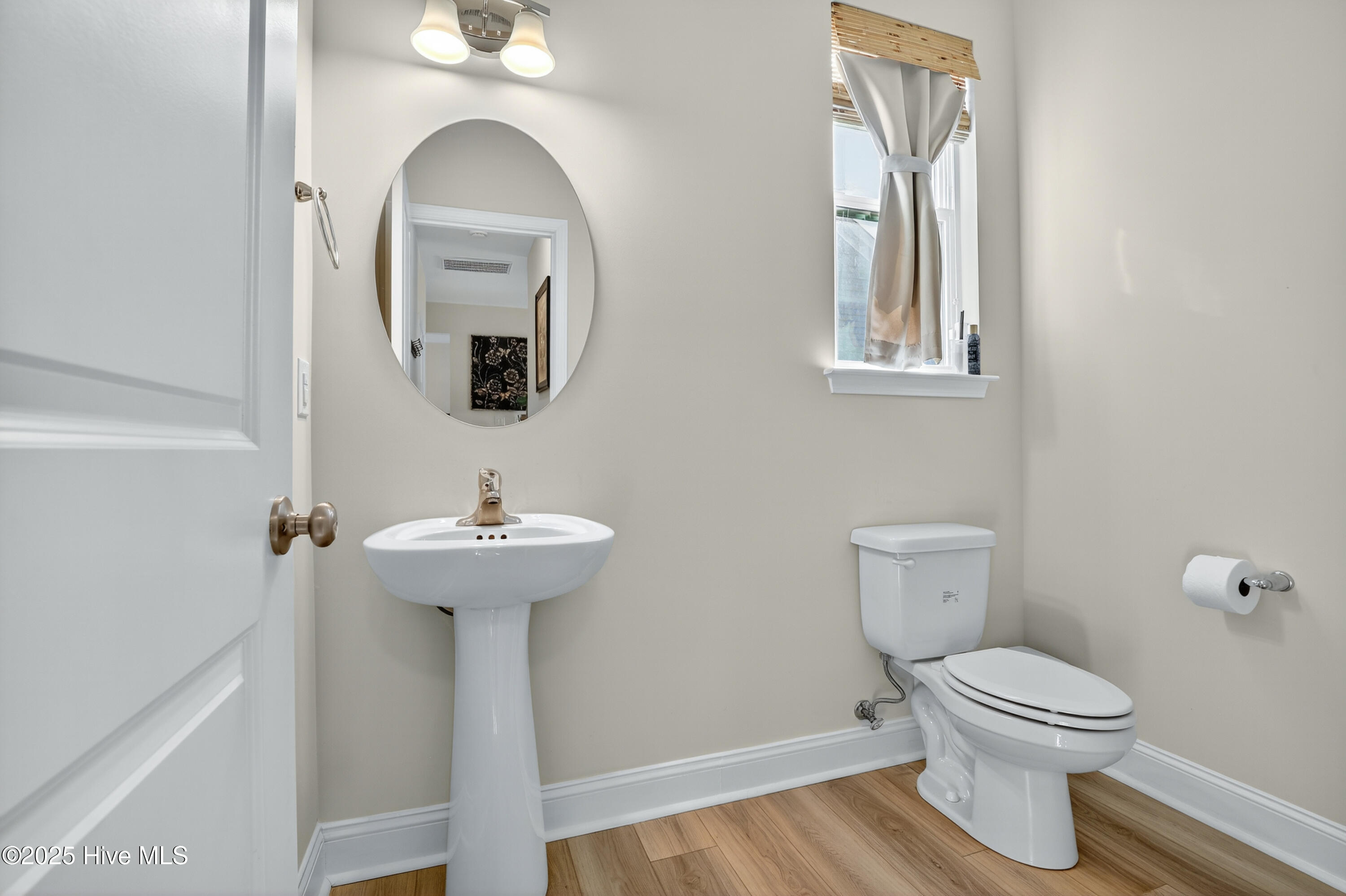 100533357 | Photo 13