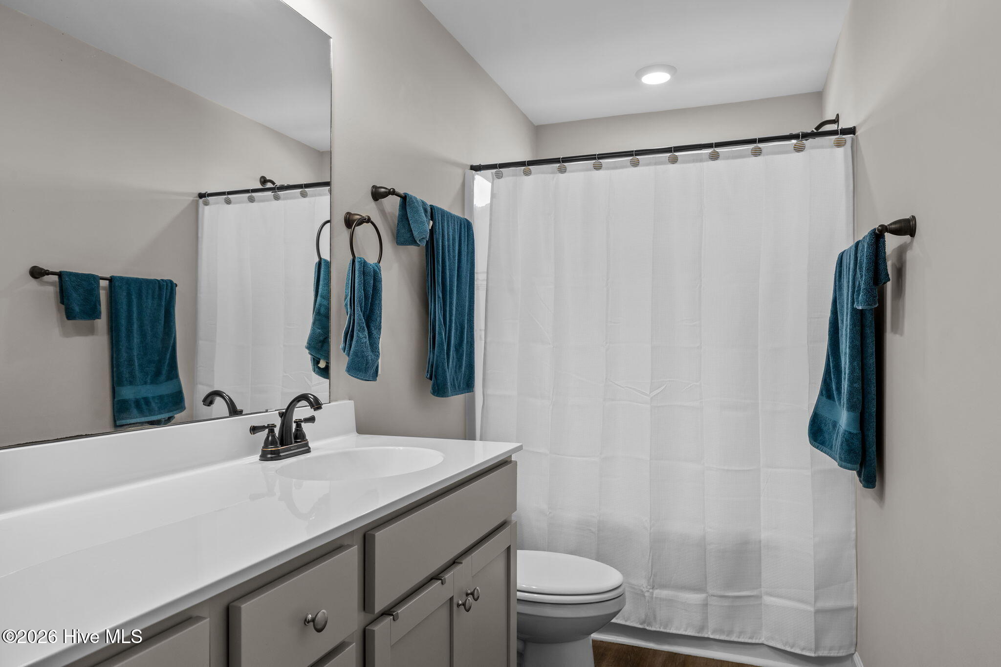 100546881 | Photo 25