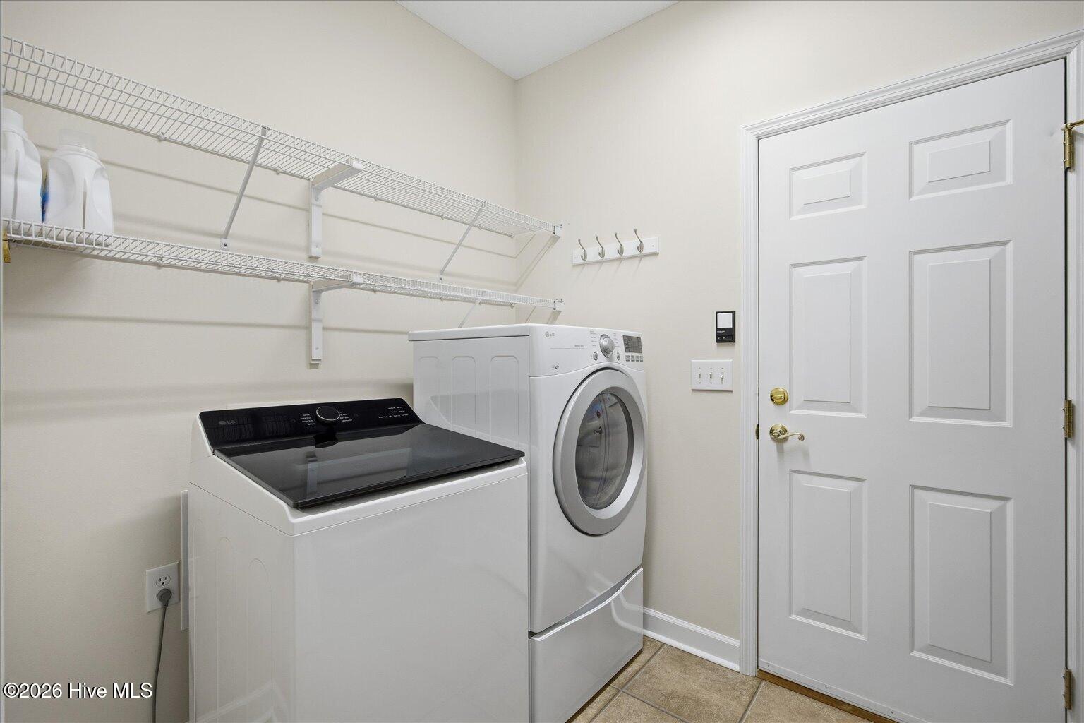 100553011 | Photo 40