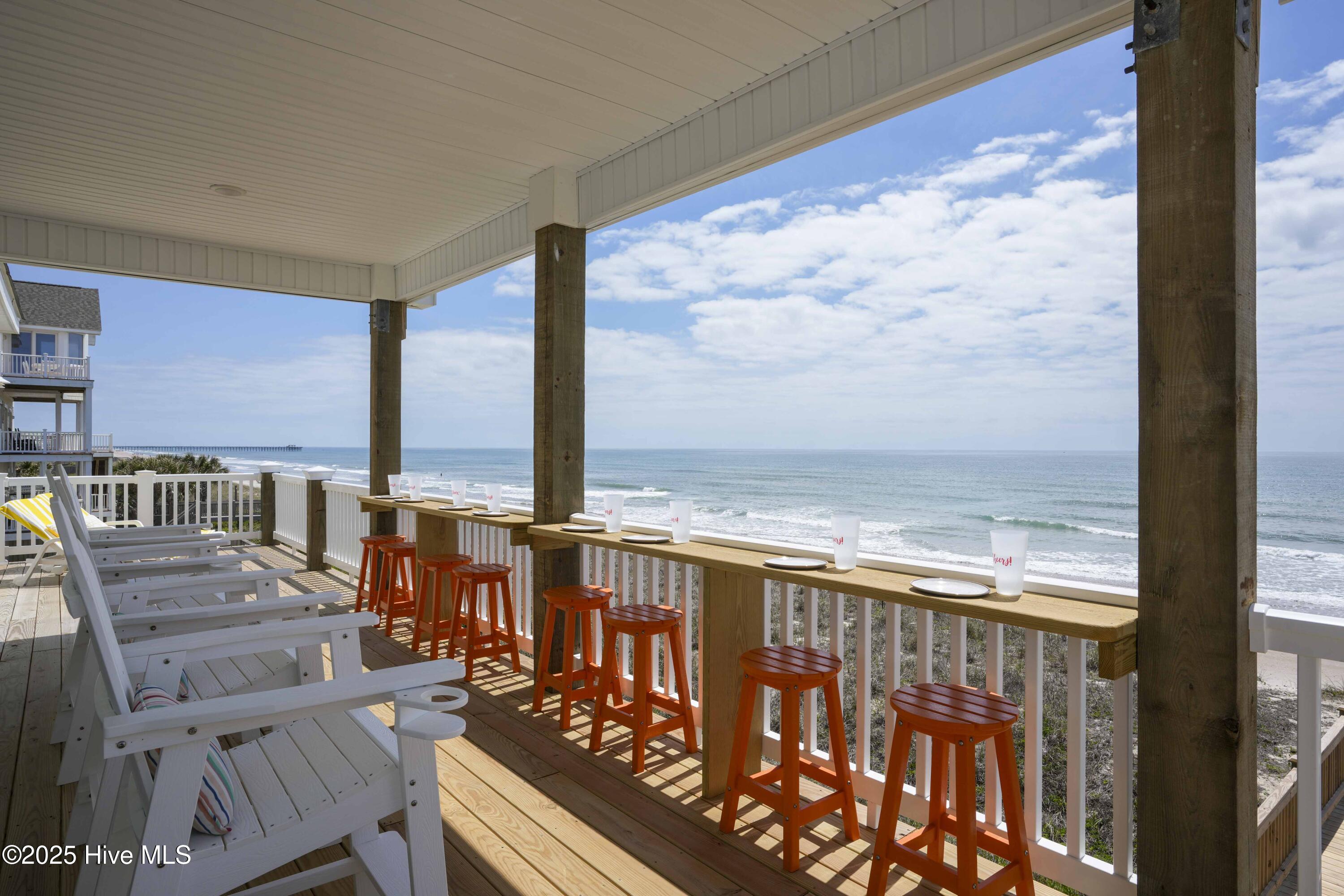 100522890 | Photo 25