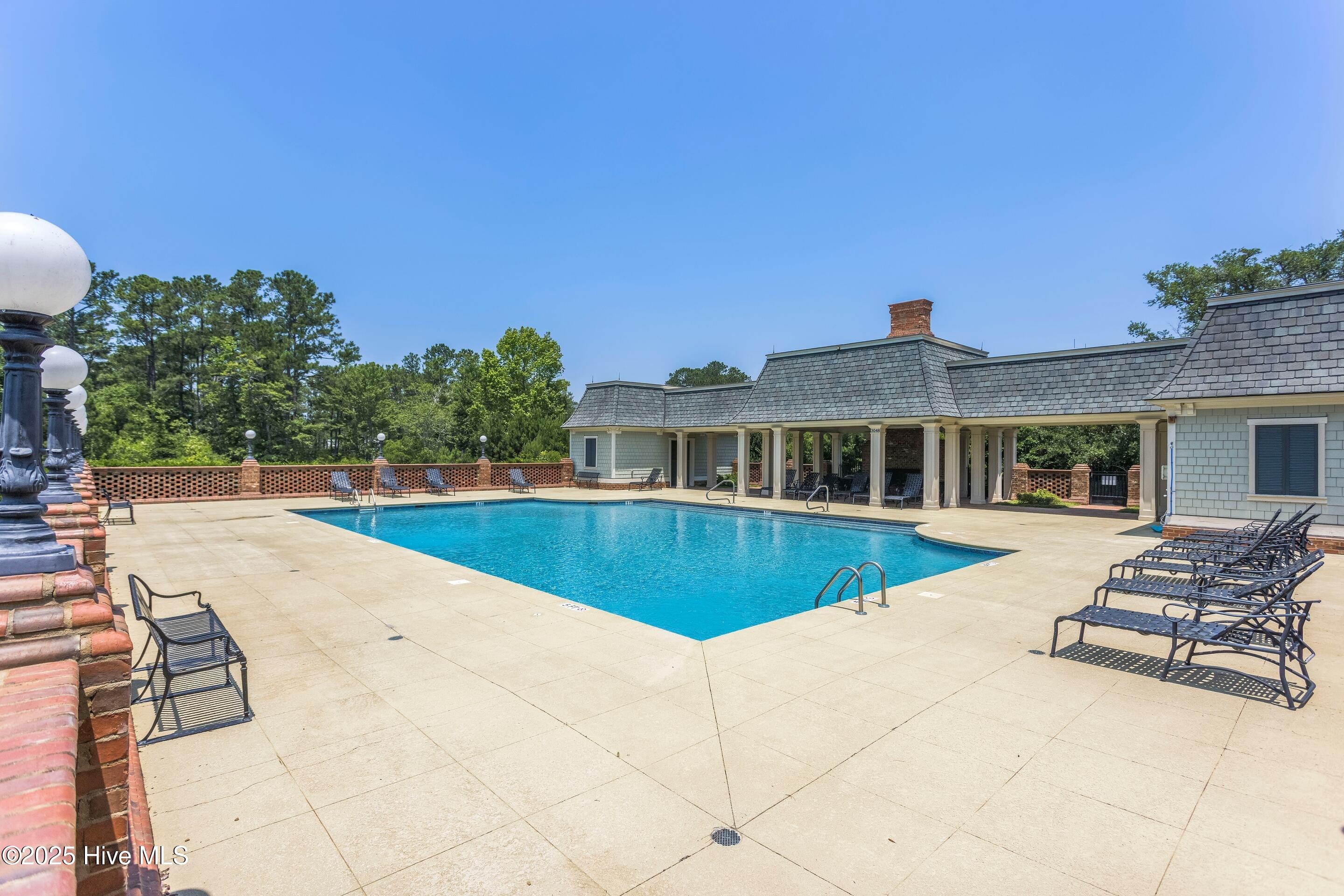 100527651 | Photo 38