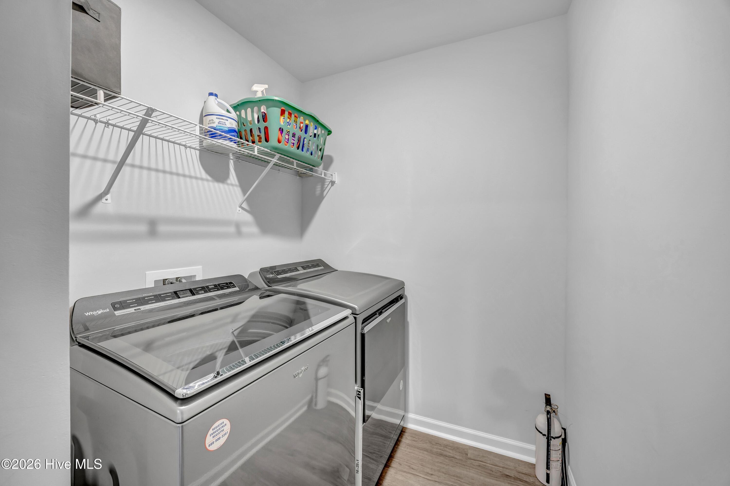 100570372 | Photo 21