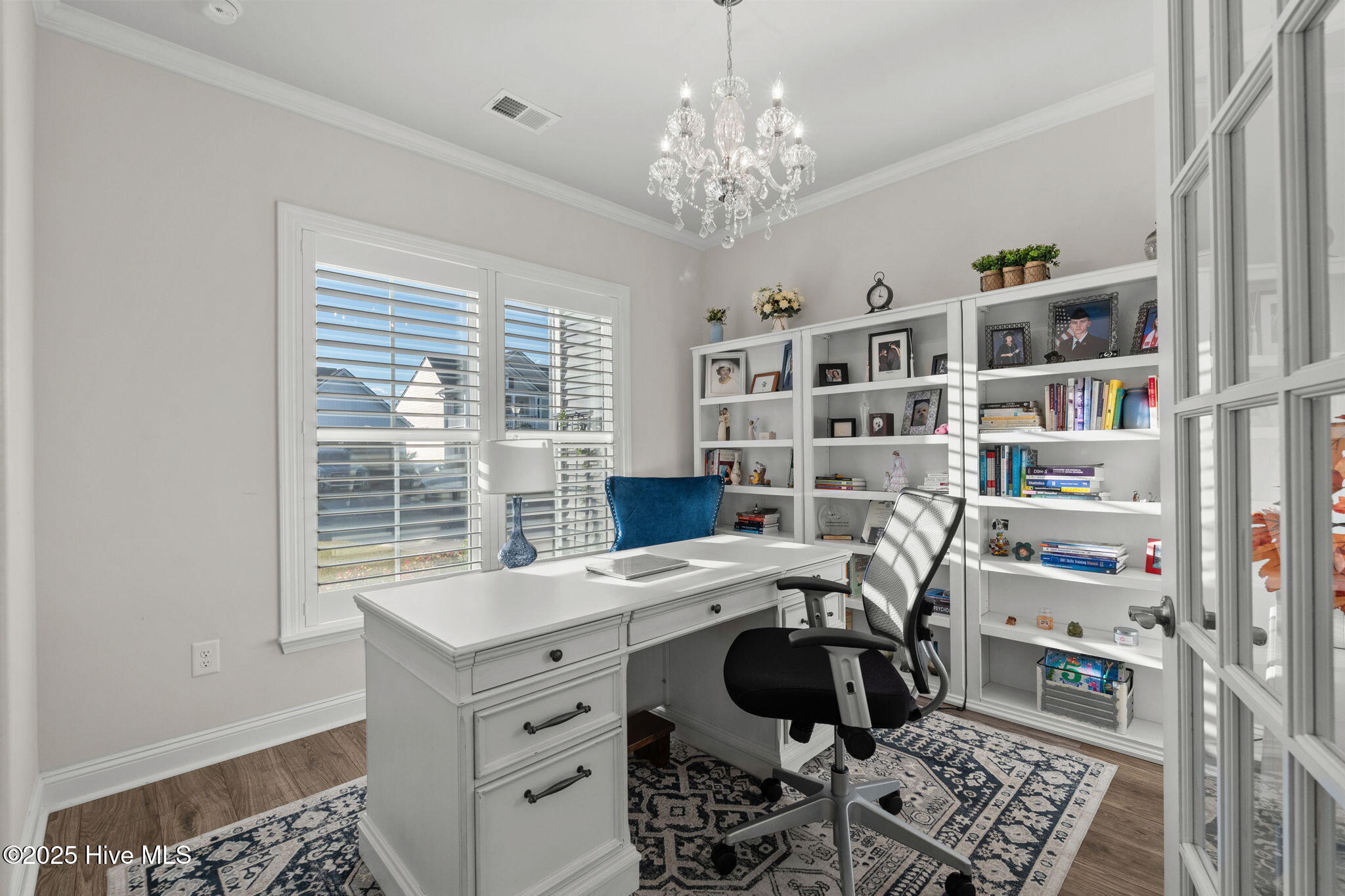 100540818 | Photo 24