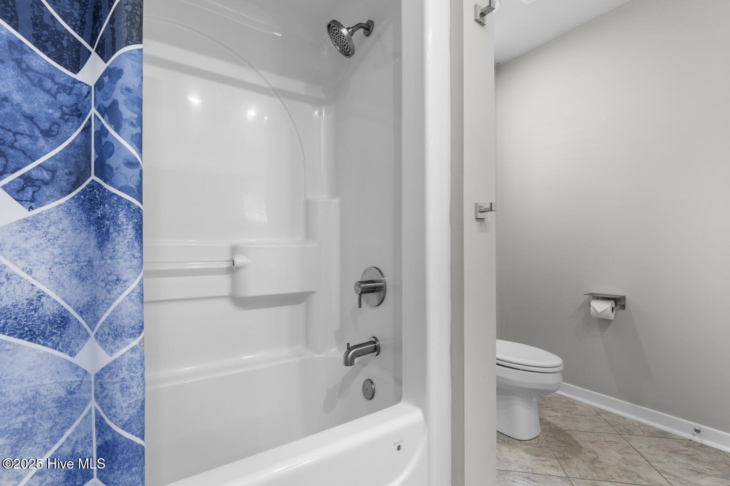 100535668 | Photo 27