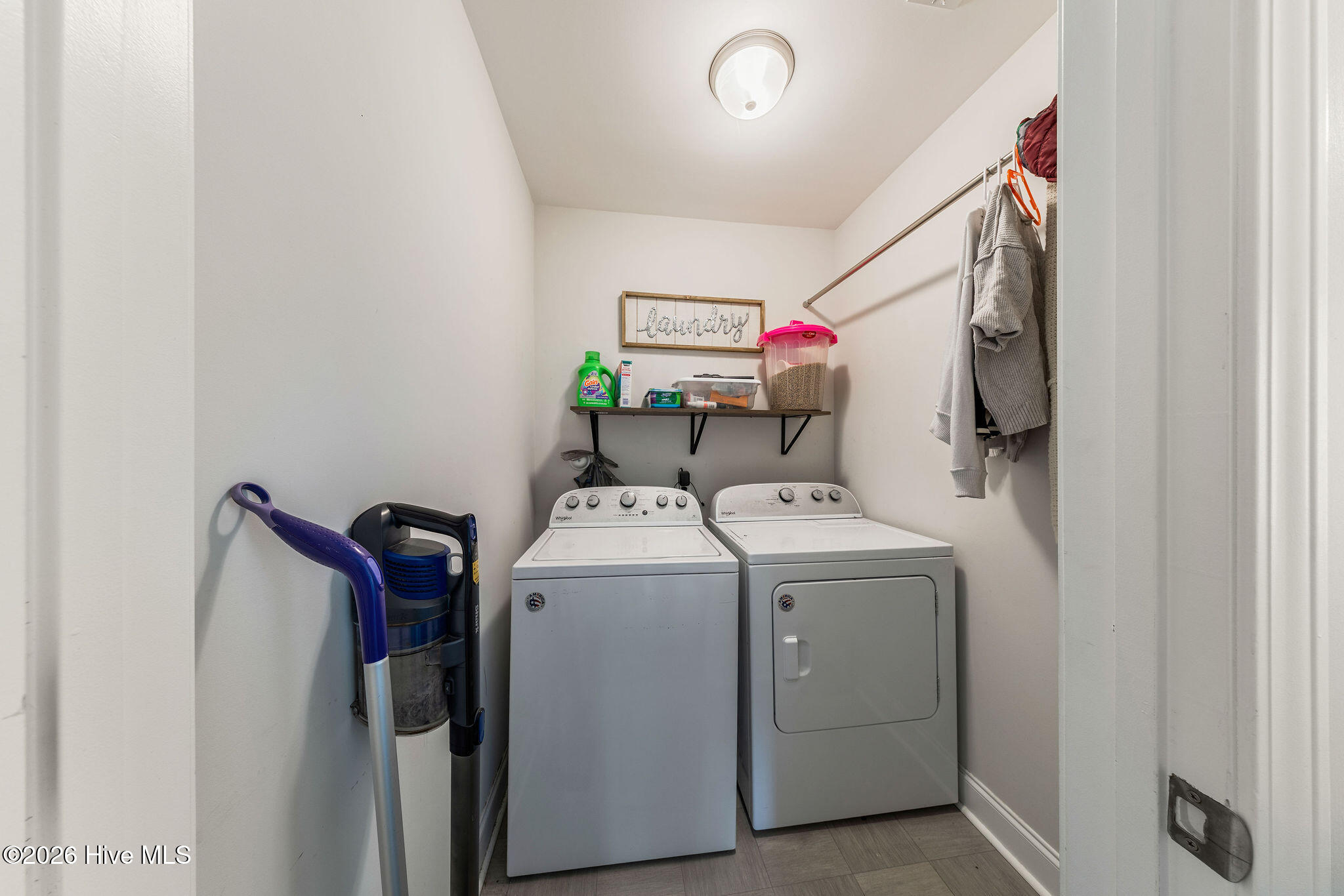 100548574 | Photo 27