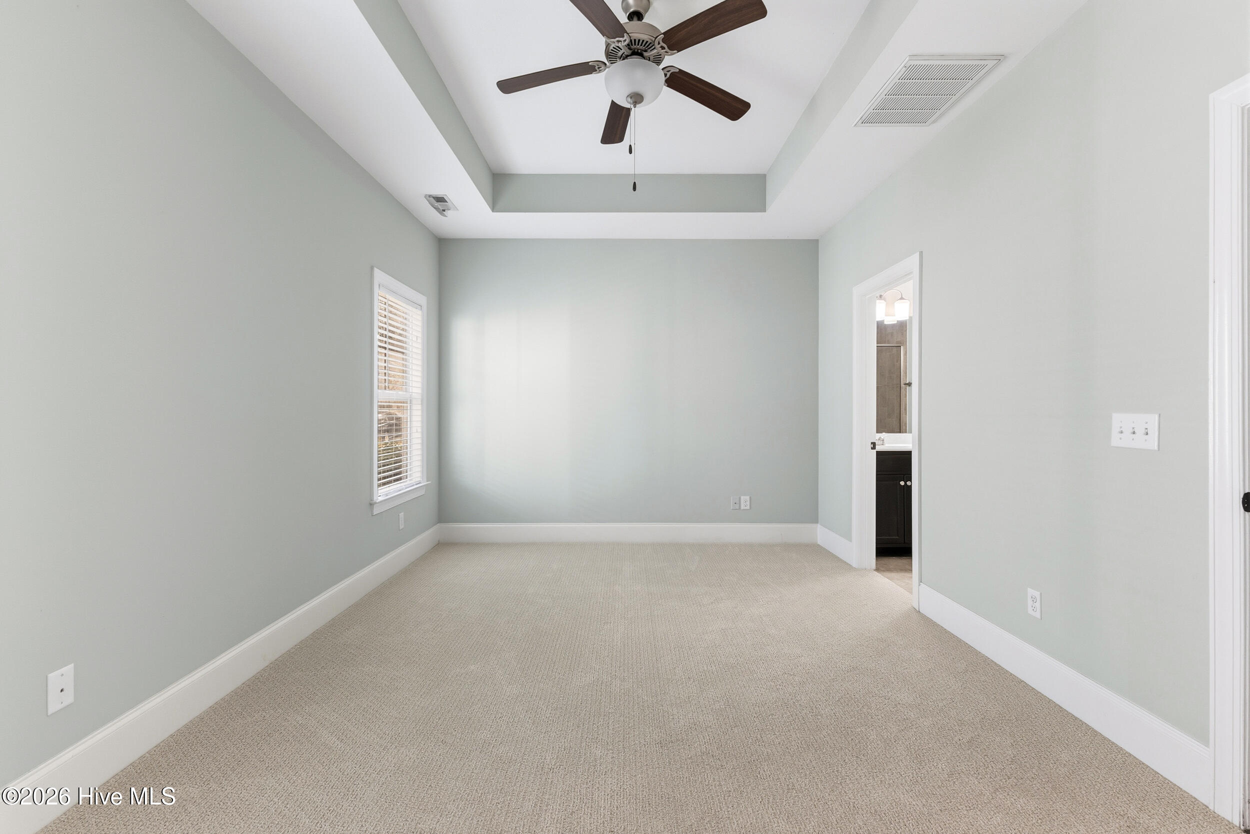 100559521 | Photo 12