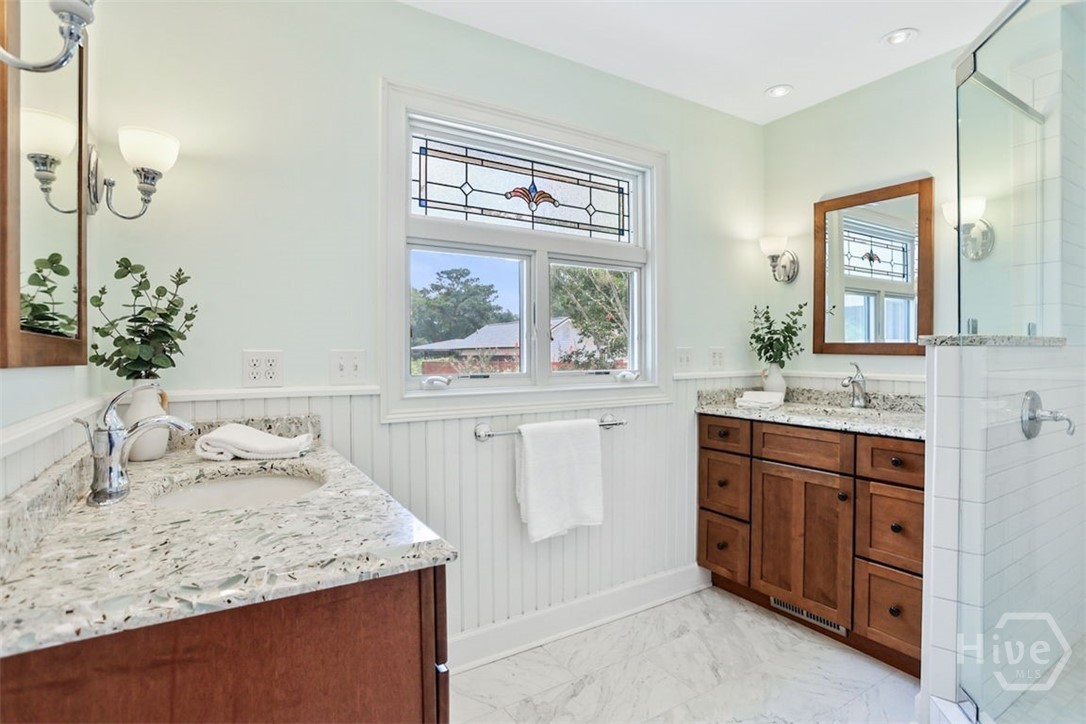 221 Lakeshore Drive