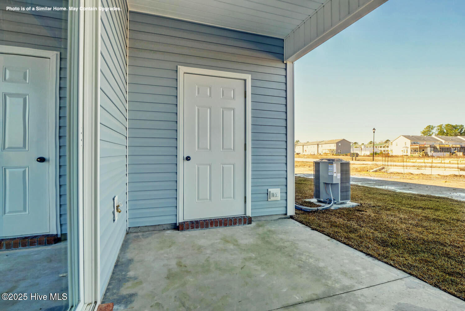 100537571 | Photo 27