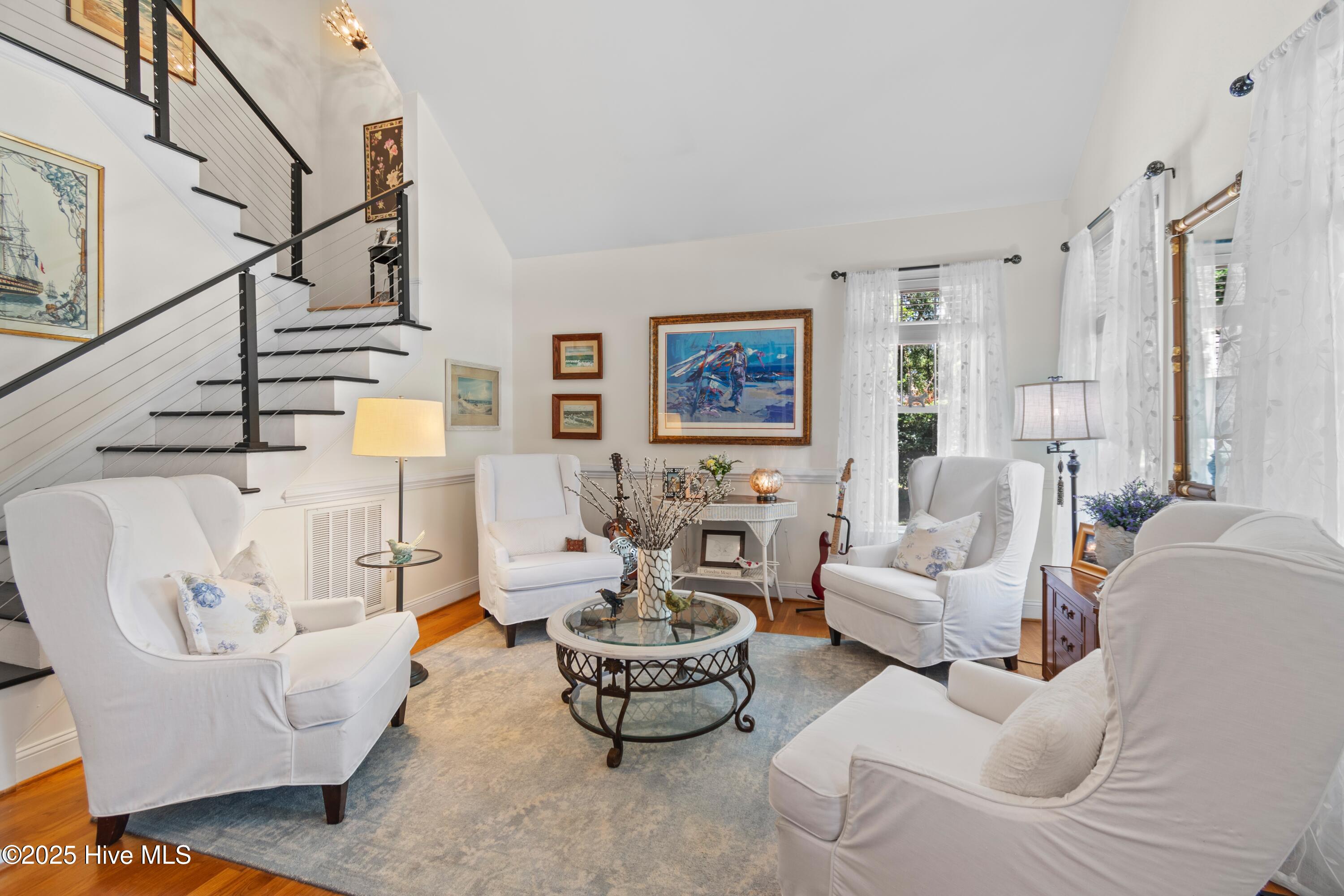 100522421 | Photo 12