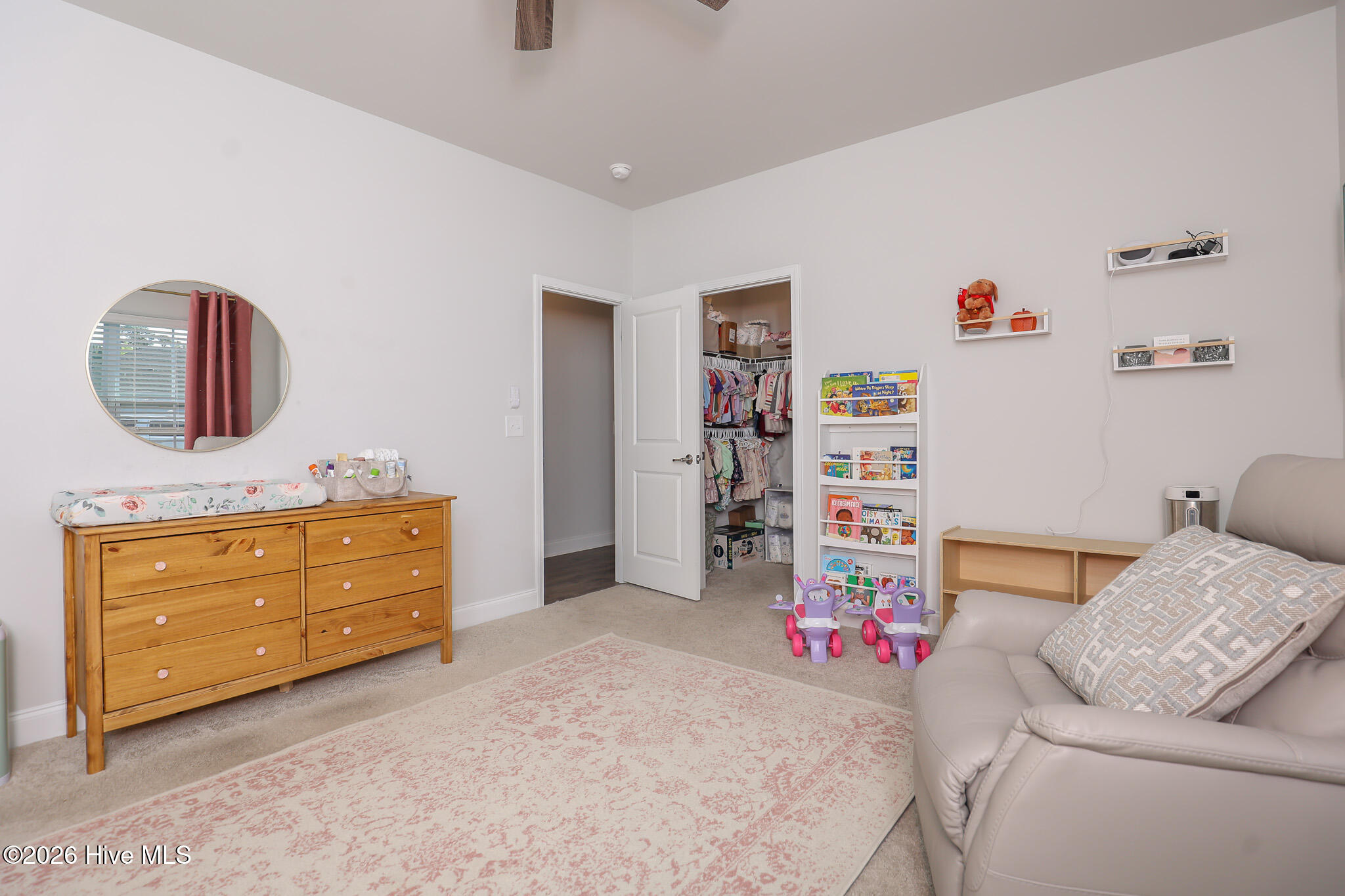 100565380 | Photo 19