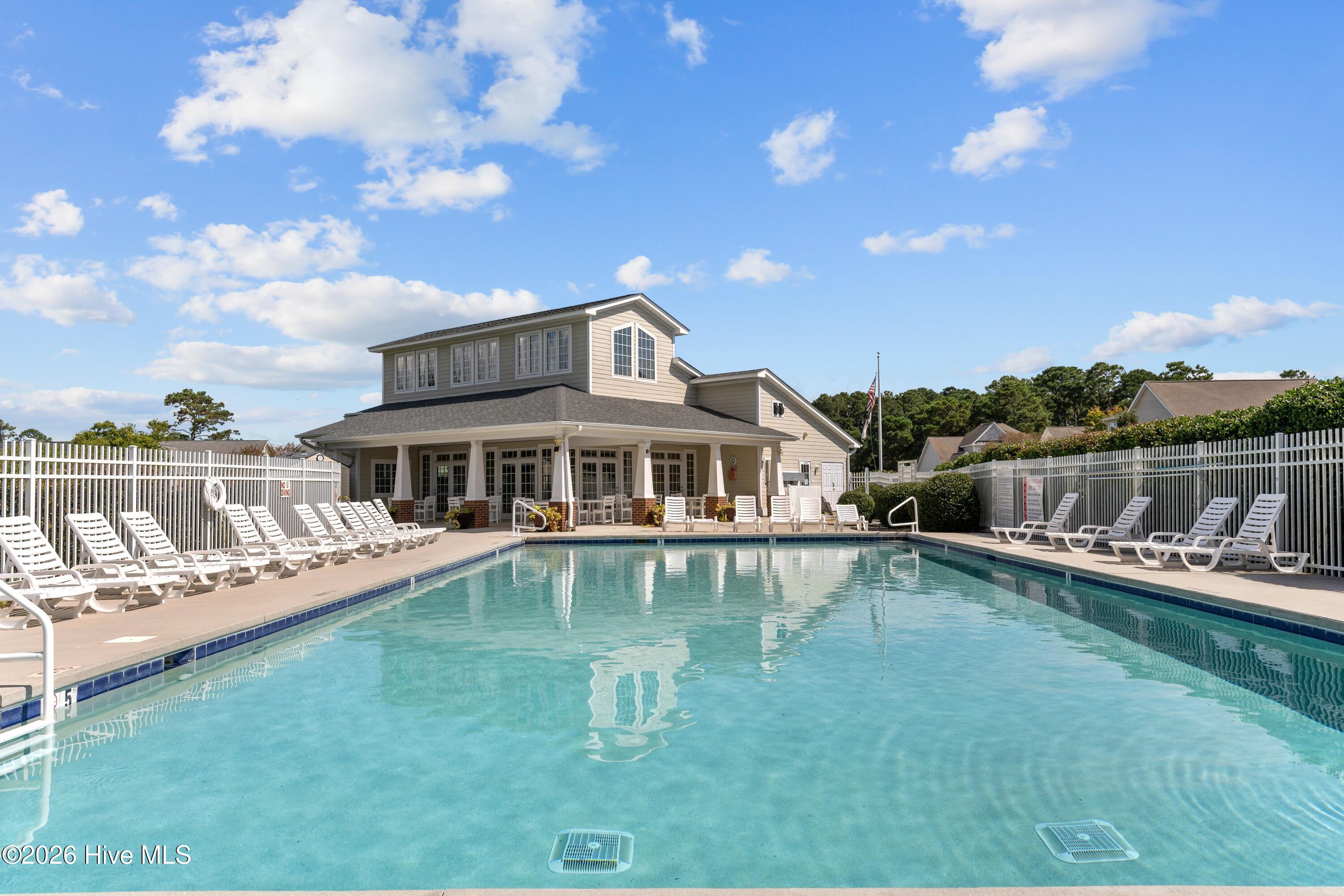 100570621 | Photo 53