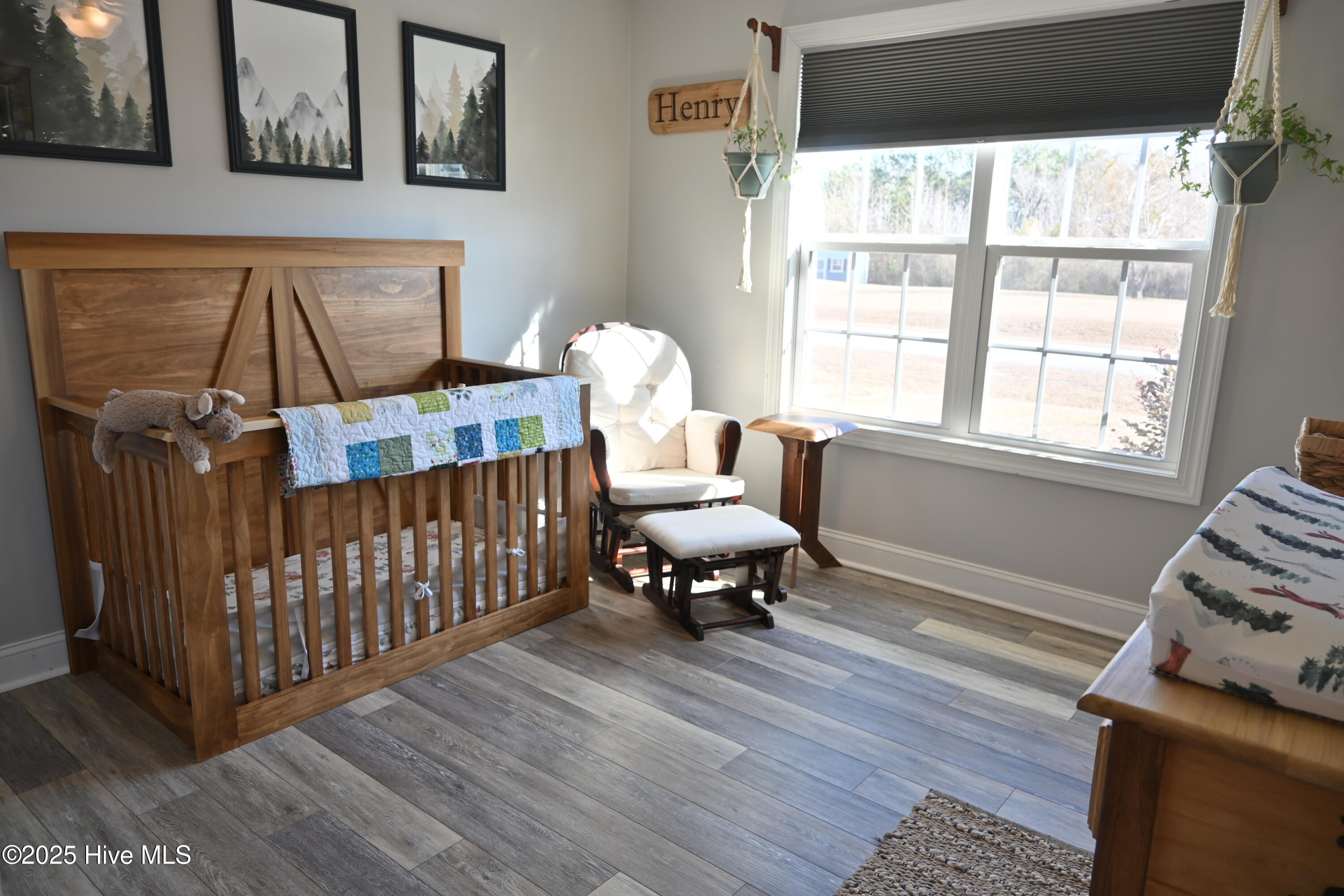 100547173 | Photo 30