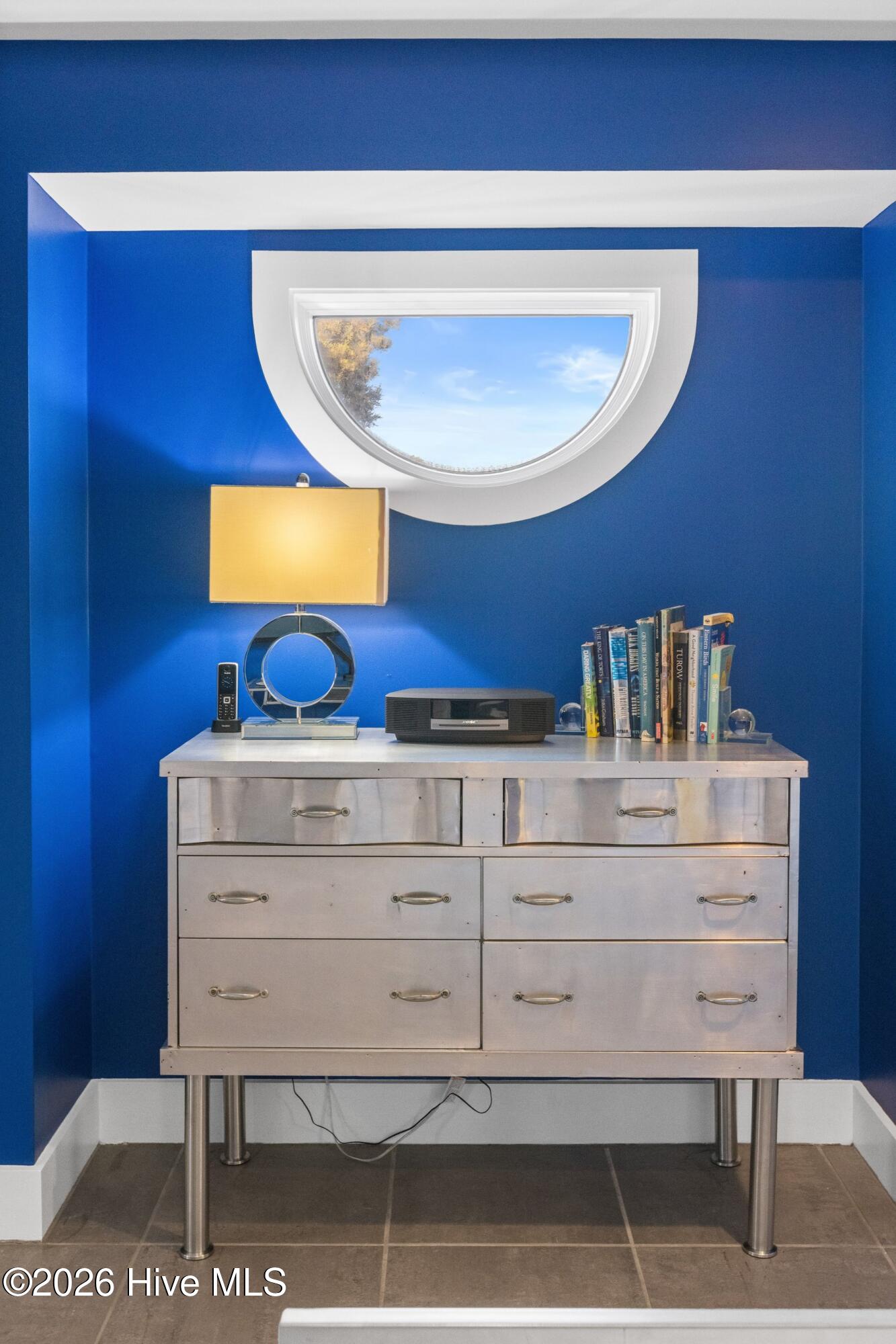 100558974 | Photo 45