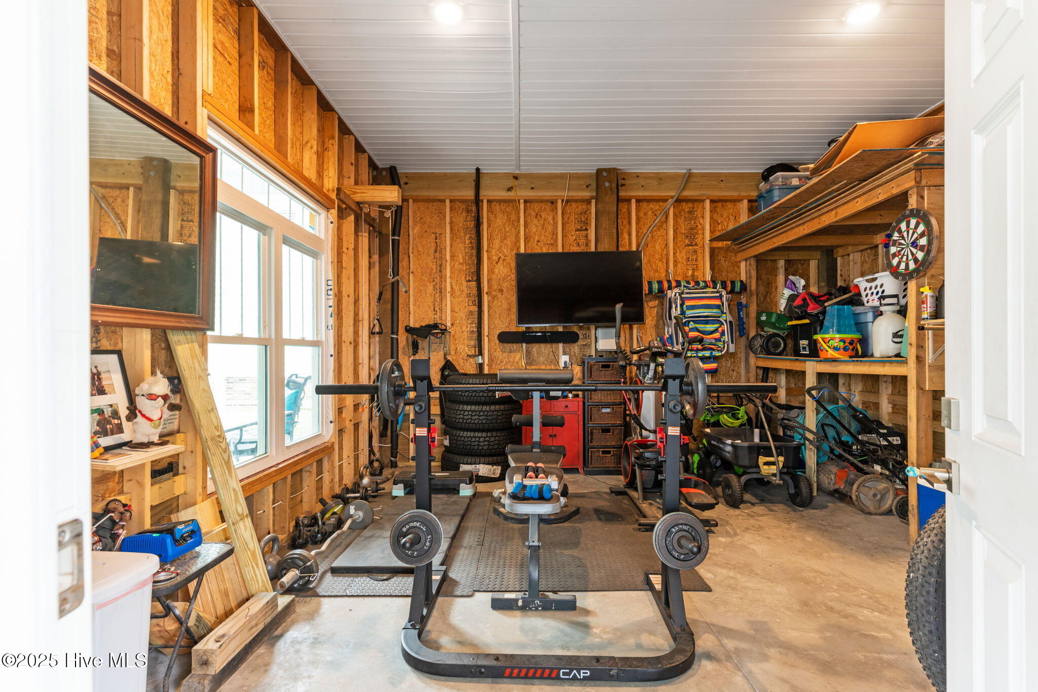 100543209 | Photo 52