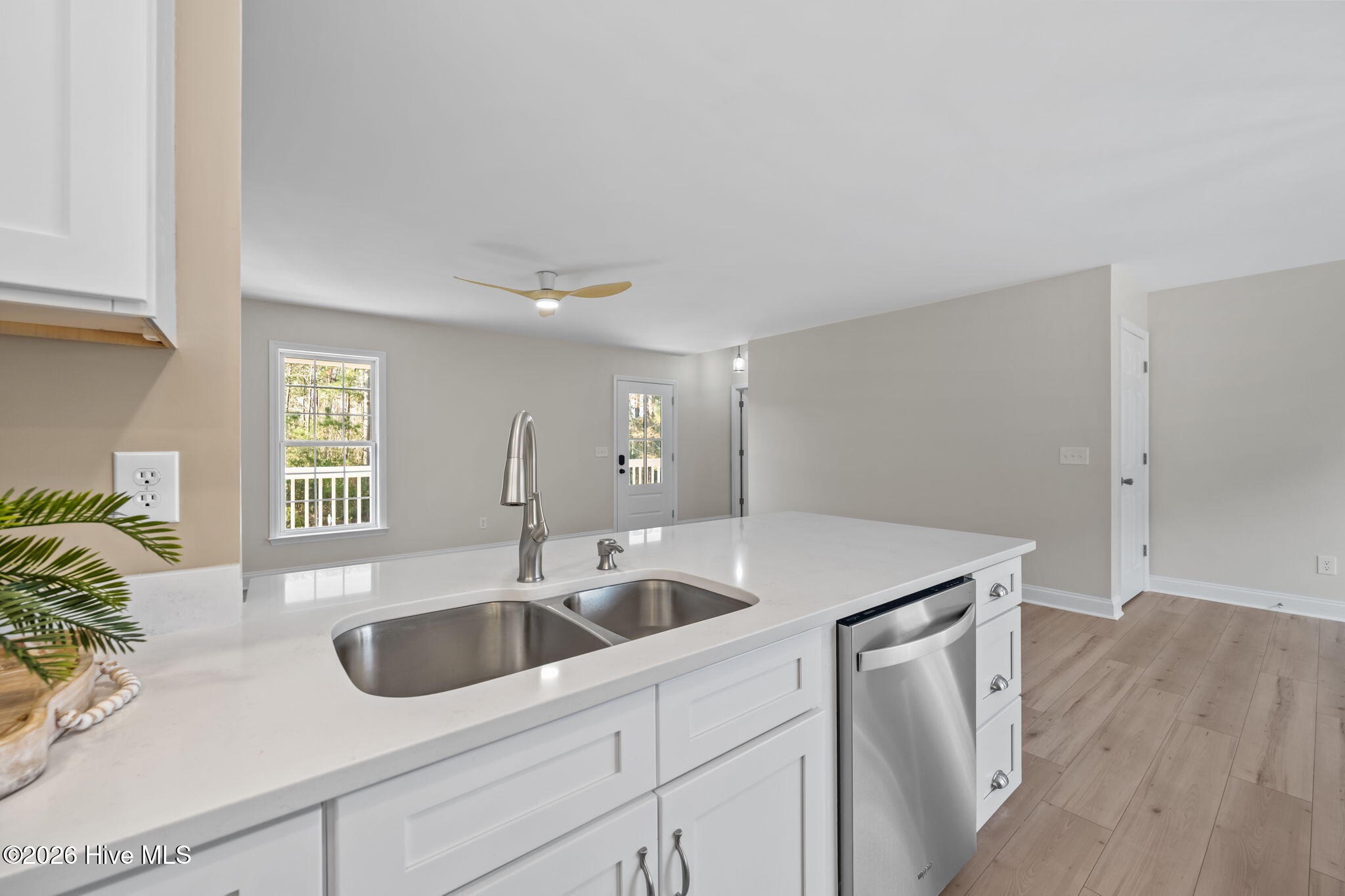 106 Dolphin Drive, Hampstead, NC 28443 Listing Photo  16