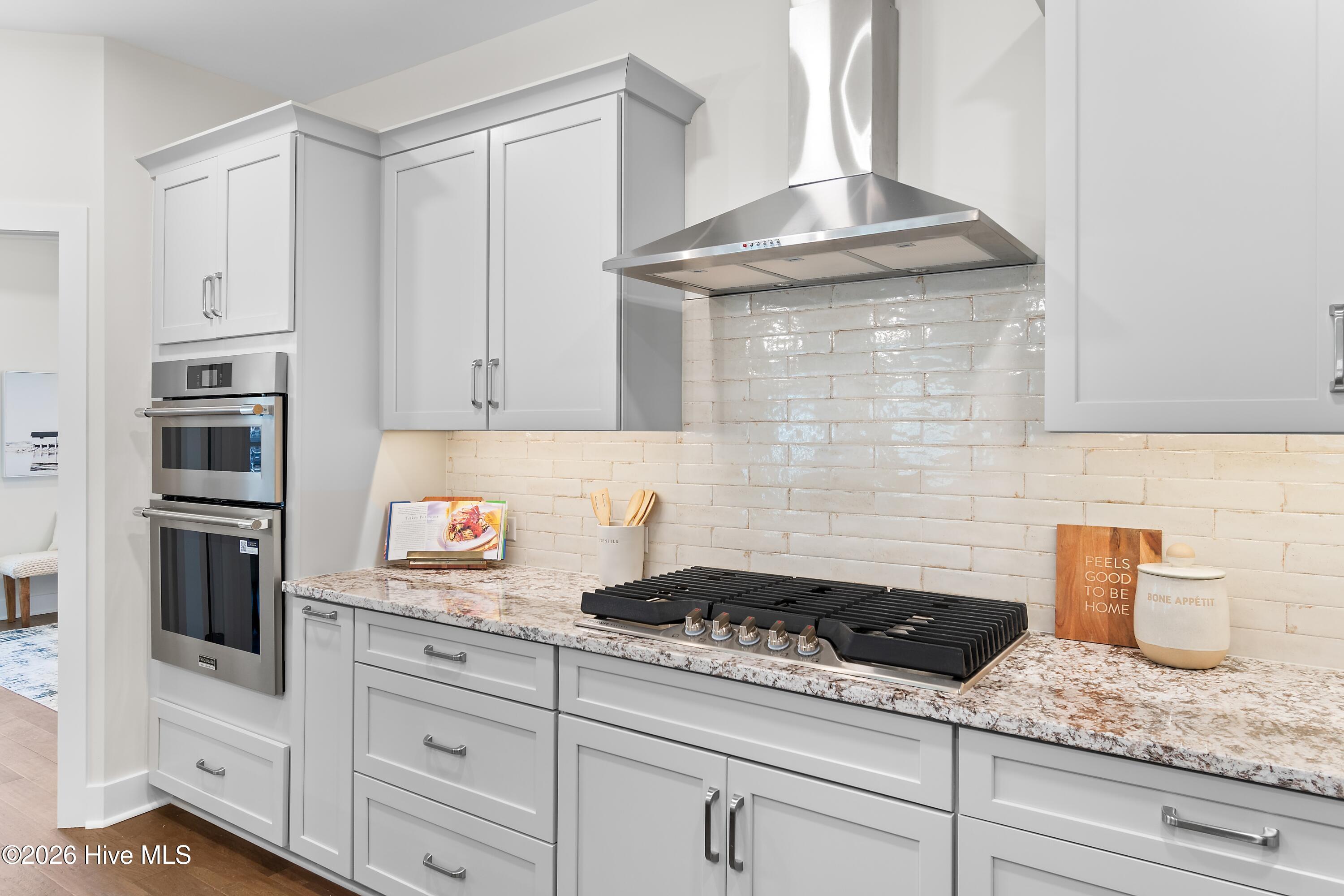 100525148 | Photo 23