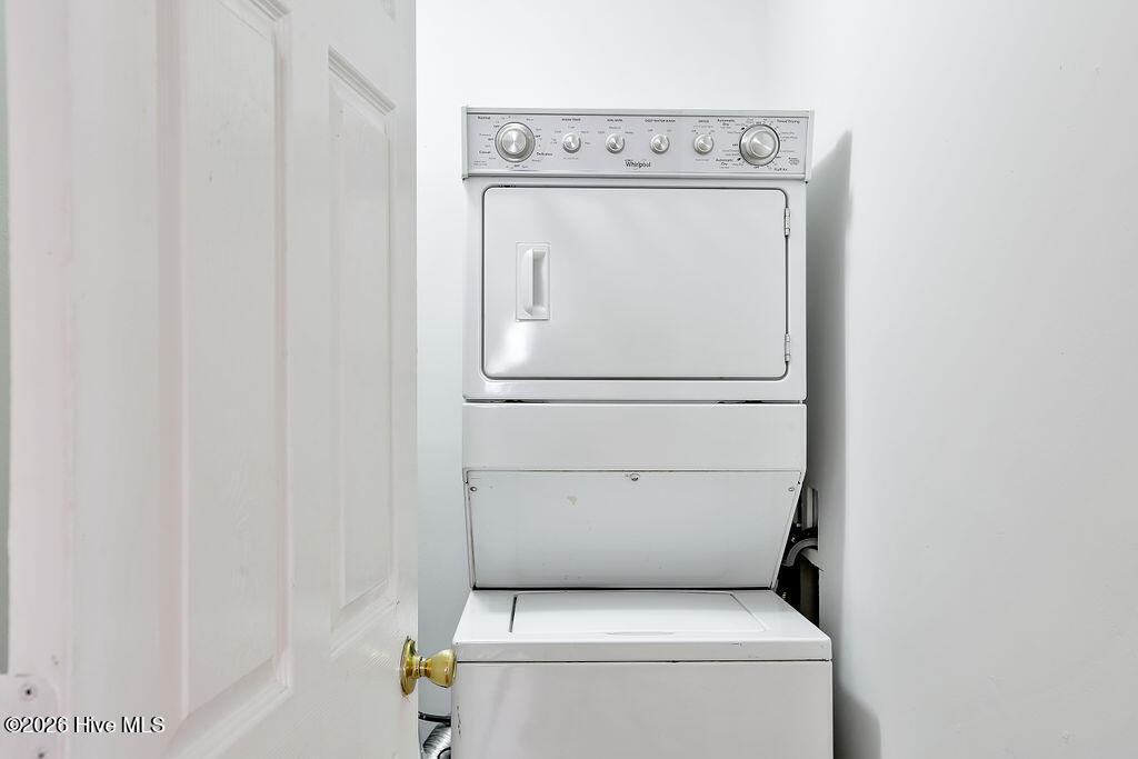 100534500 | Photo 23