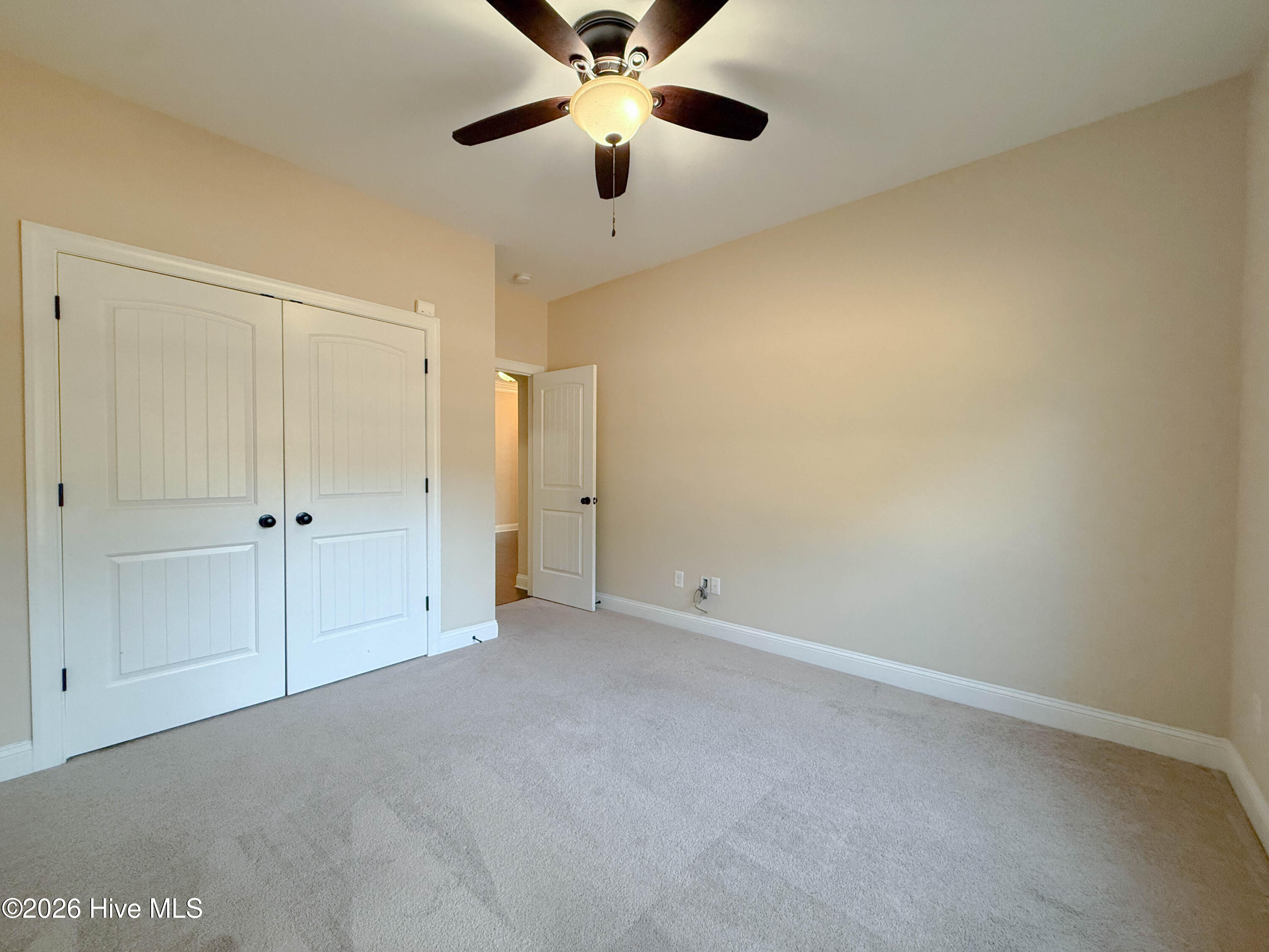 100550351 | Photo 71