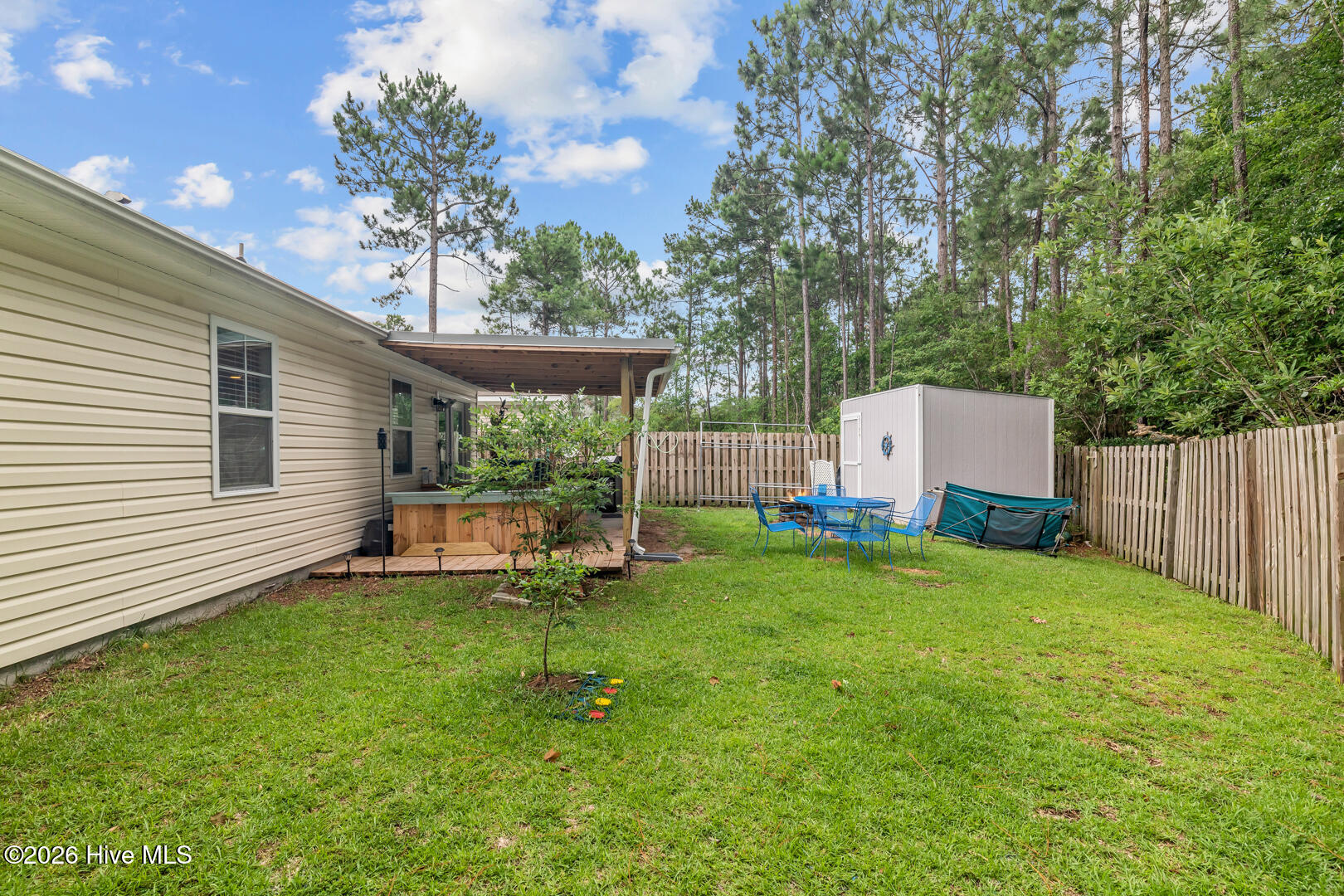 100562392 | Photo 35