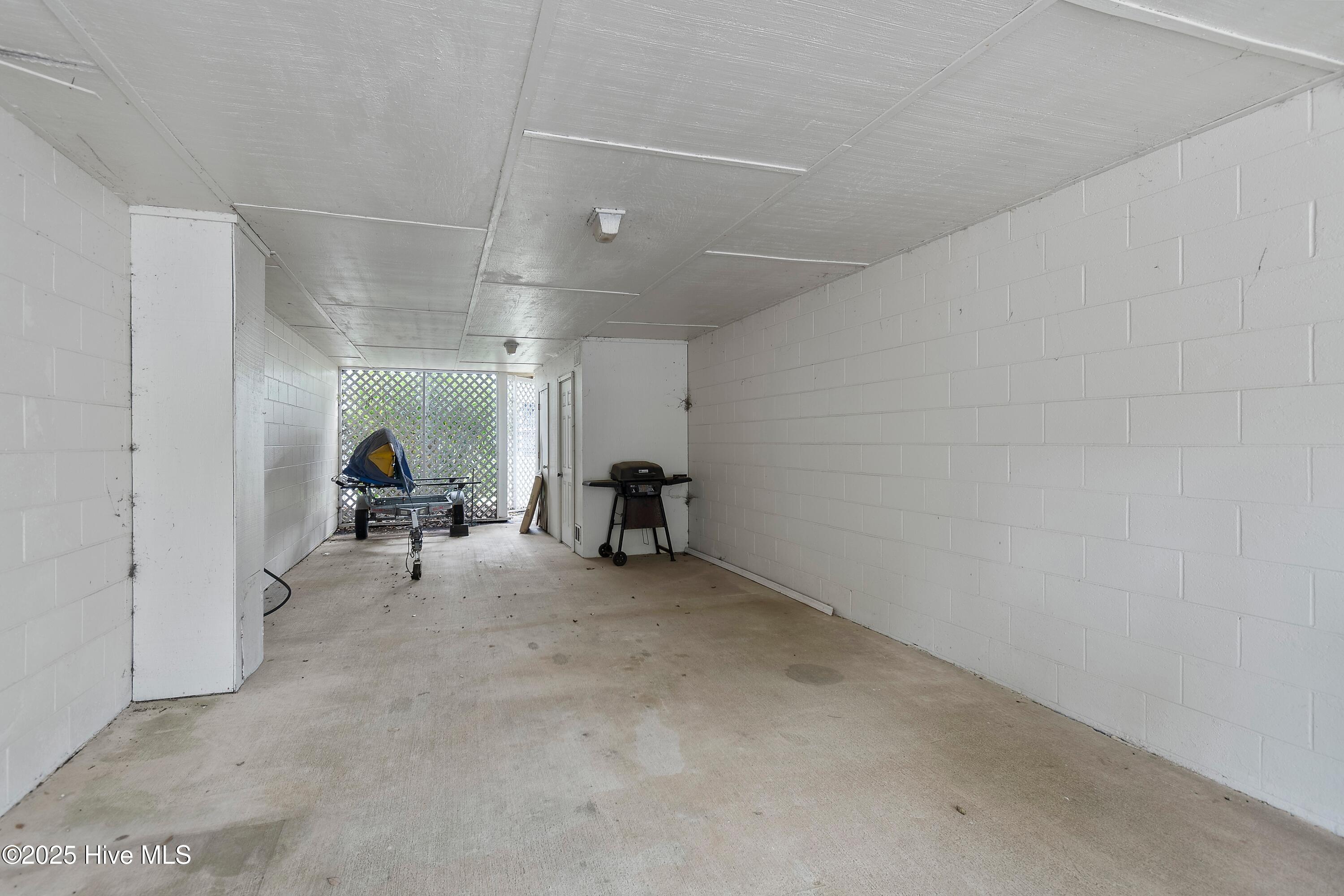 100537972 | Photo 57