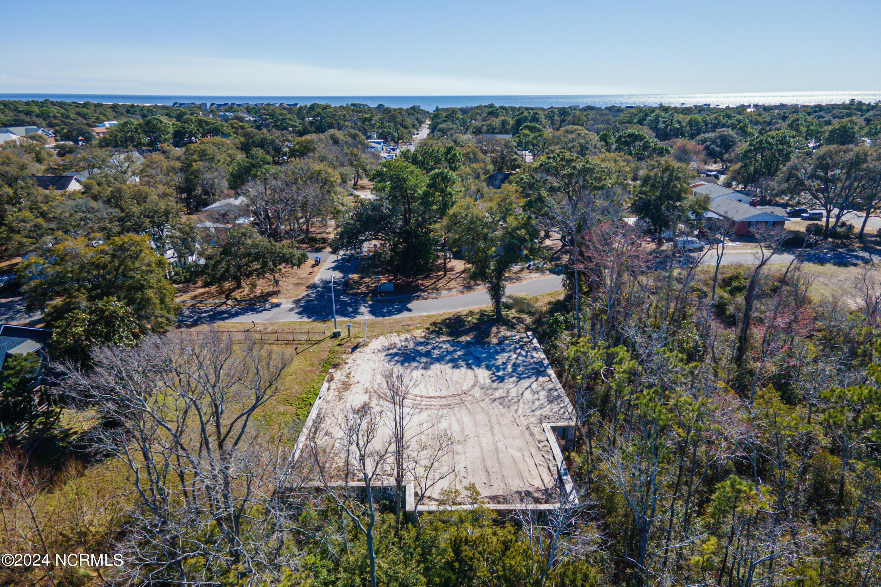 100510107 | Photo 16