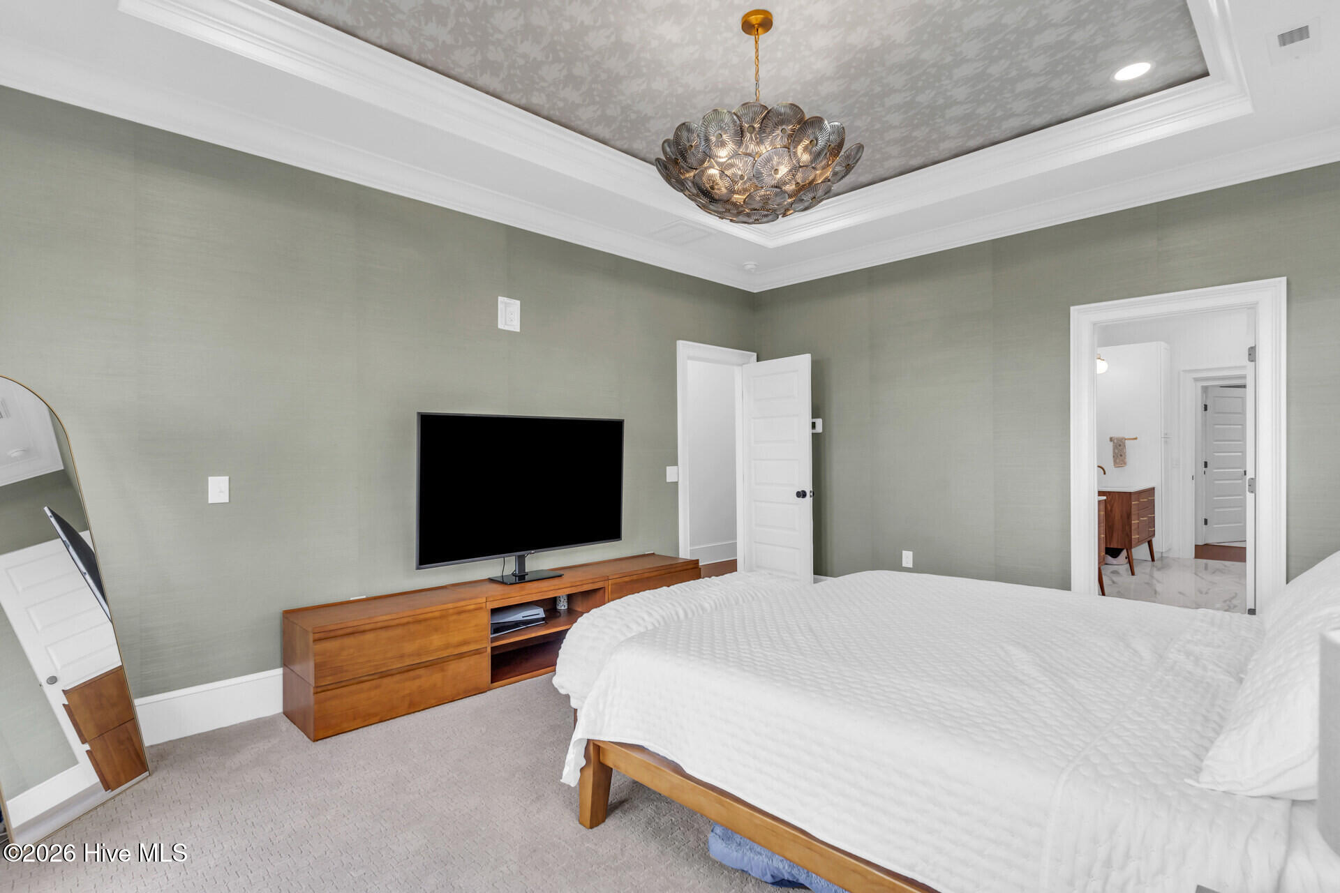 100553549 | Photo 33